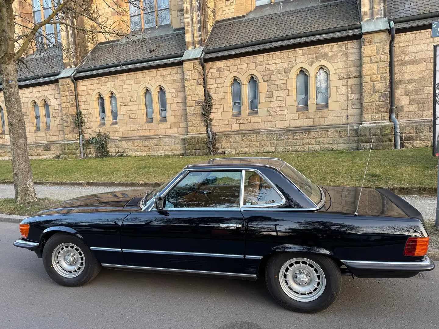 Mercedes-Benz SL 500 Černá - 2