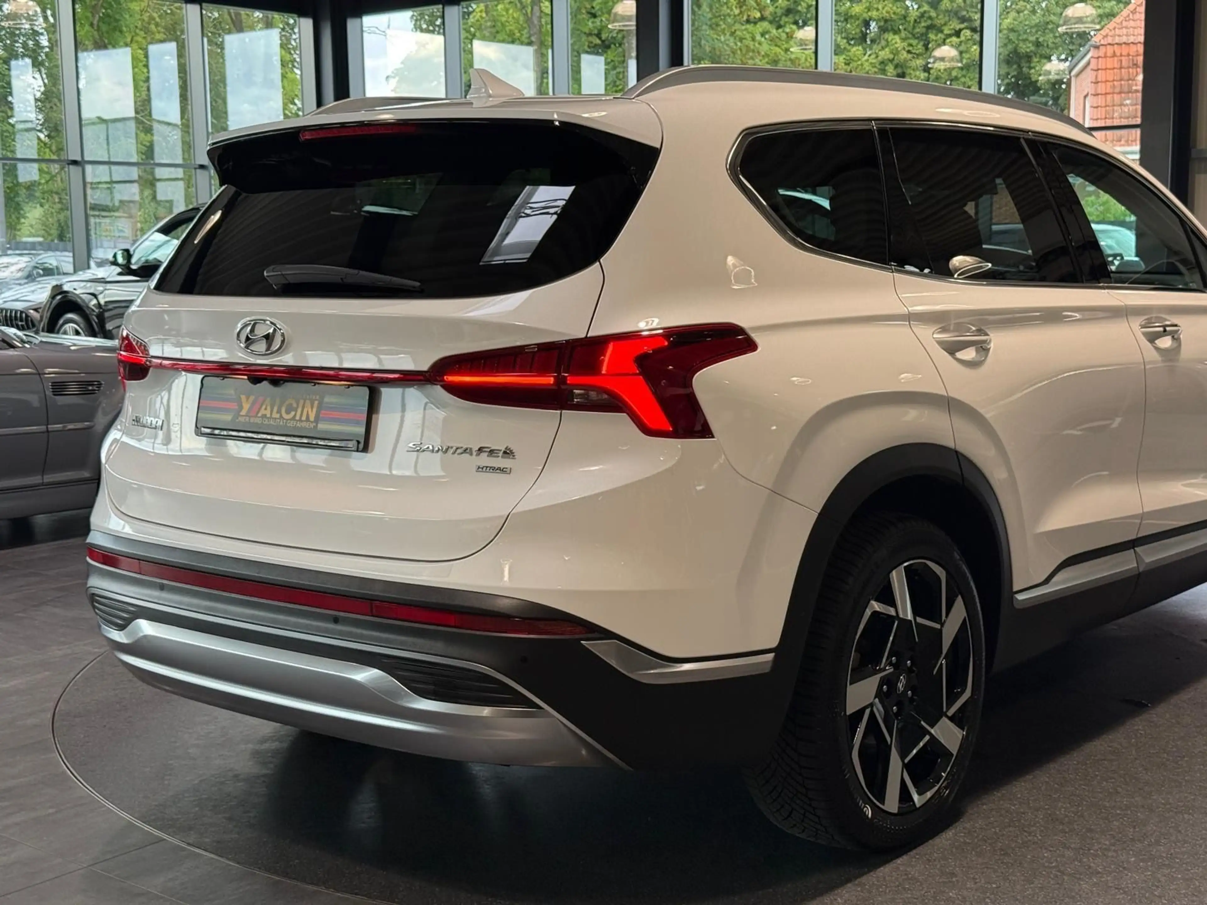 Hyundai SANTA FE 2.2 CRDi Signature 4WD DCT S-HE/ACC/AHK — photo 11