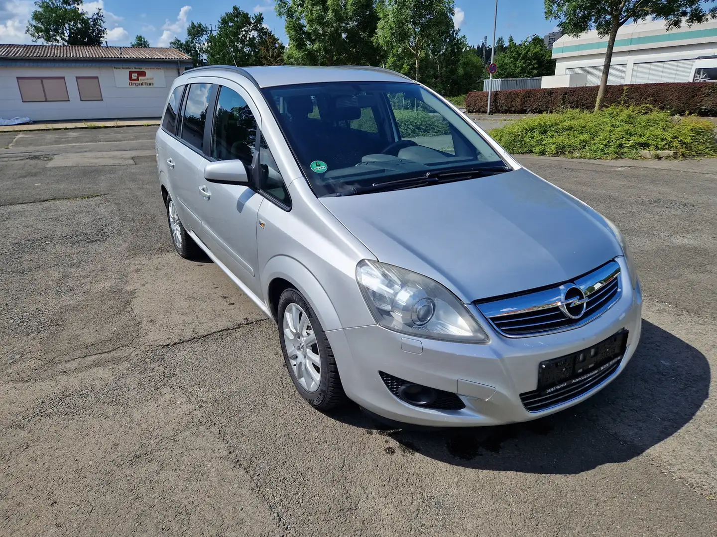 Opel Zafira B Innovation 1.8 TÜV 04/2027 7 Sitze Argintiu - 1