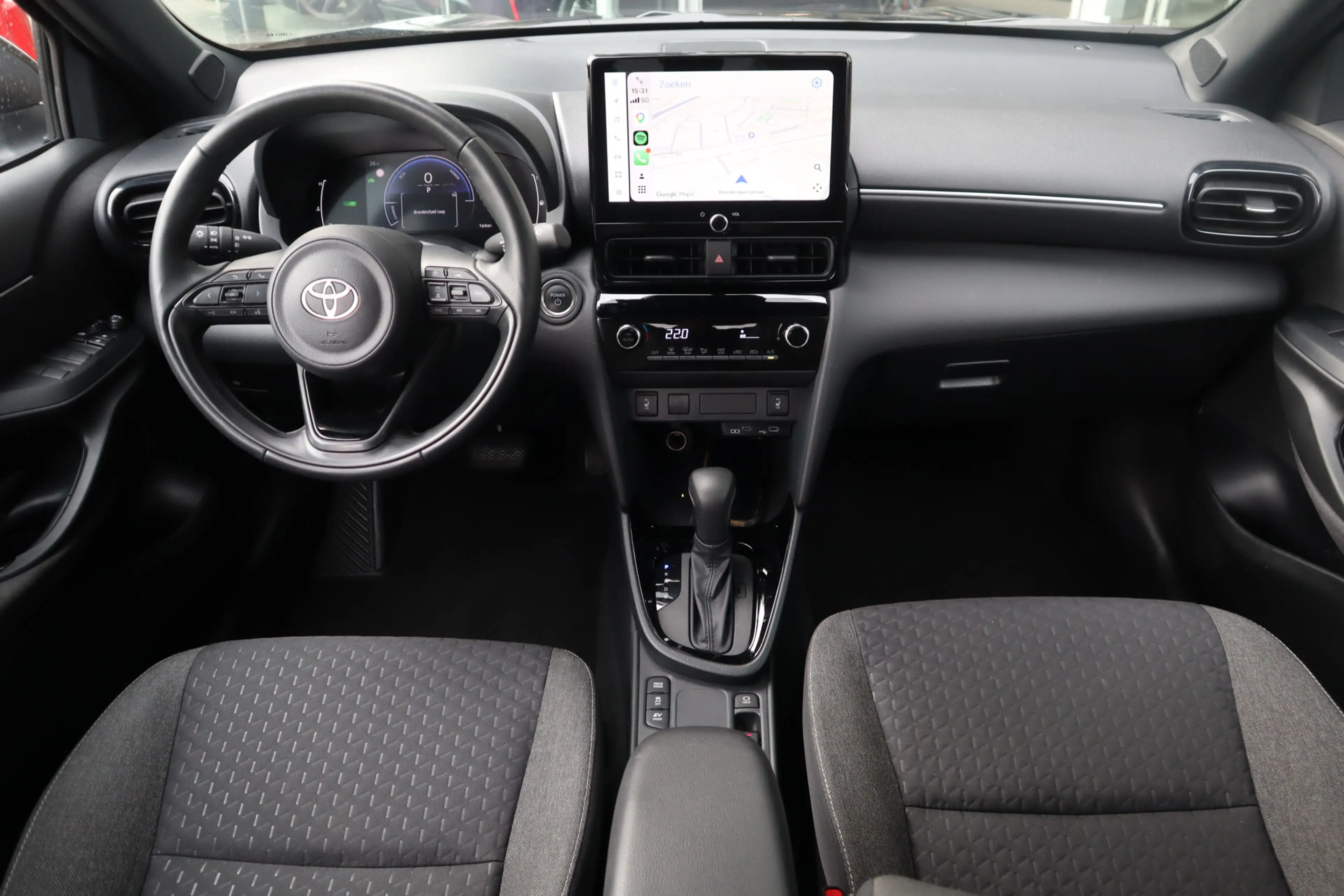 Toyota Yaris Cross 1.5 Hybrid 130 Dynamic | ACC | Carplay | Camera | — photo 6
