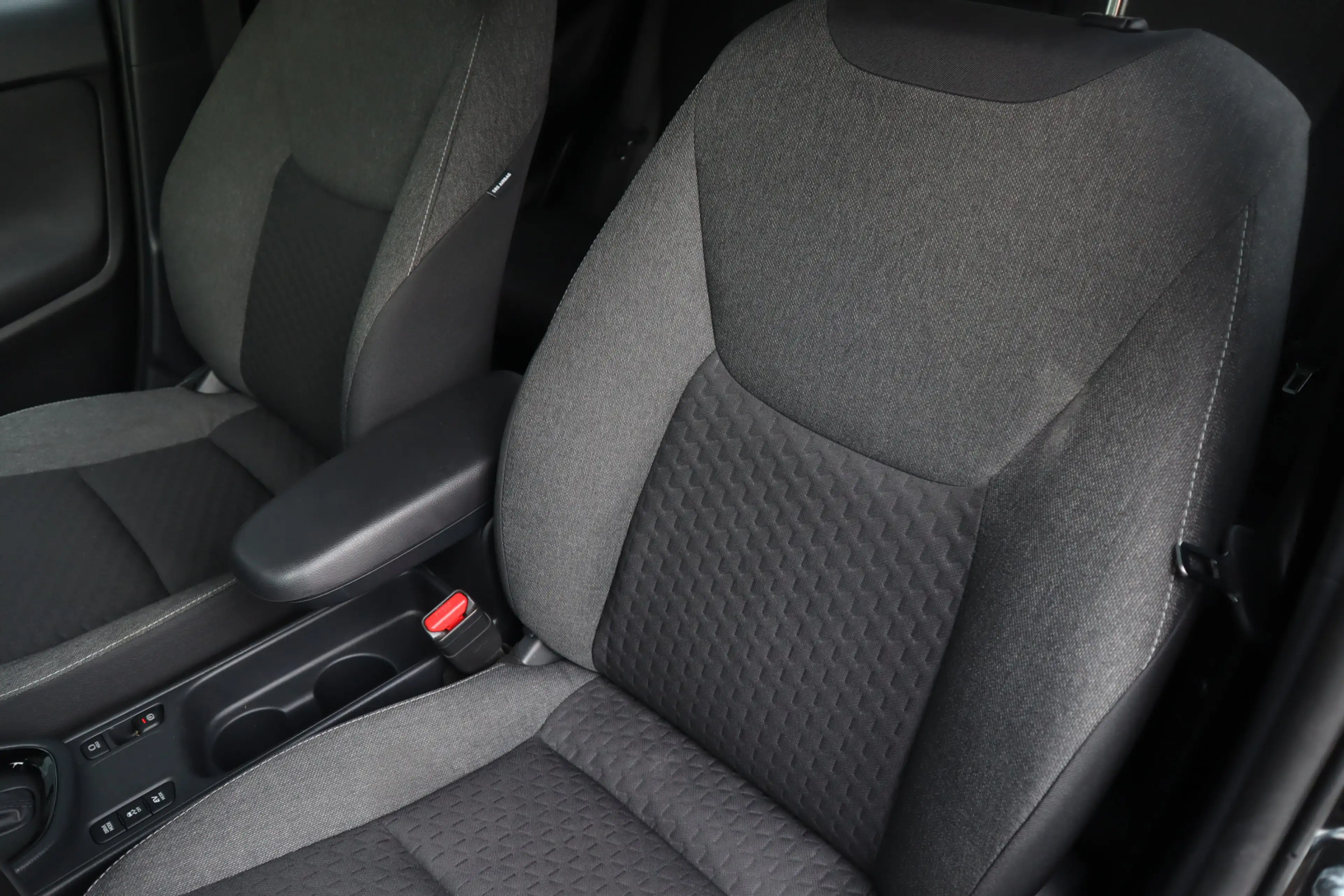 Toyota Yaris Cross 1.5 Hybrid 130 Dynamic | ACC | Carplay | Camera | — photo 19