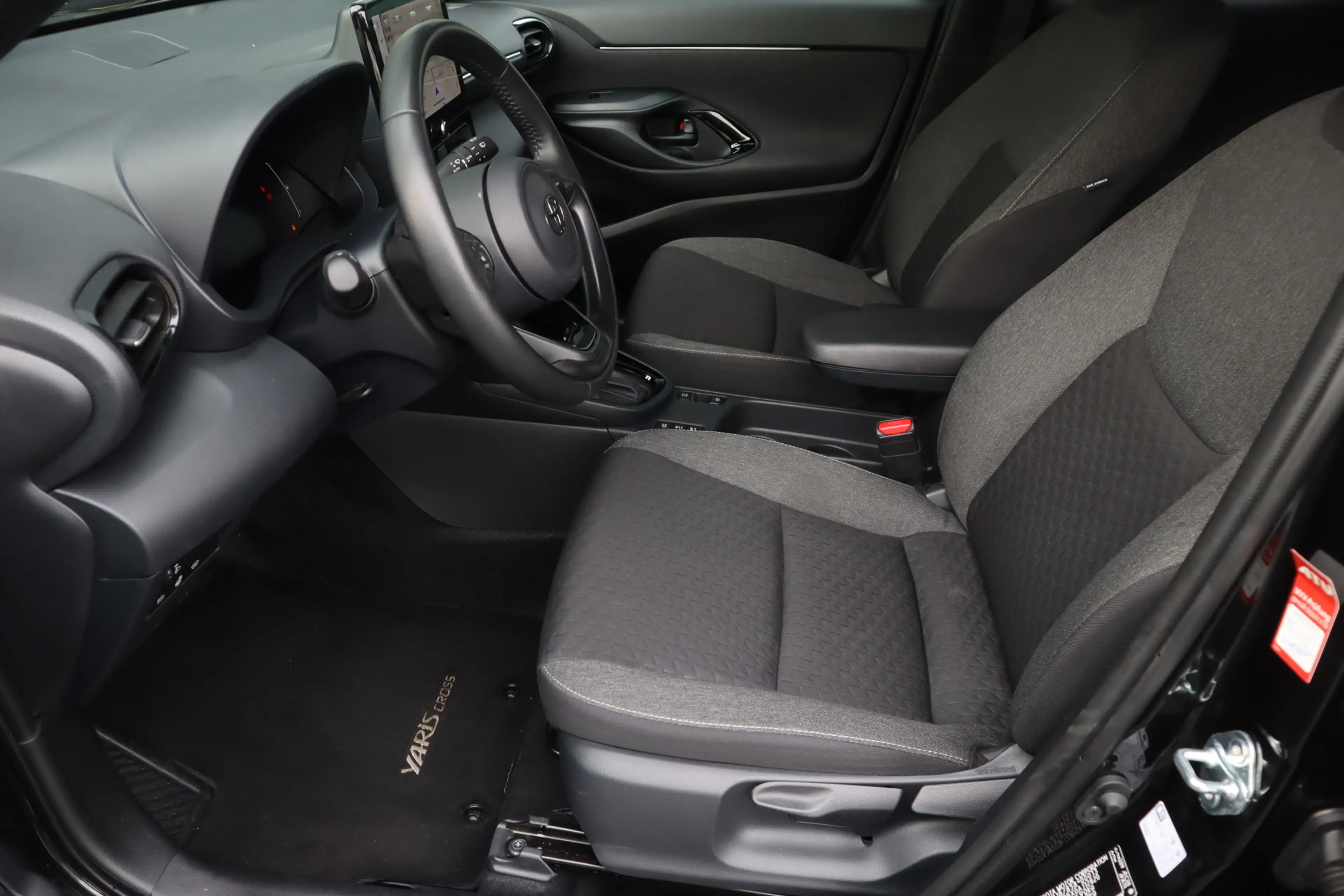 Toyota Yaris Cross 1.5 Hybrid 130 Dynamic | ACC | Carplay | Camera | — photo 17