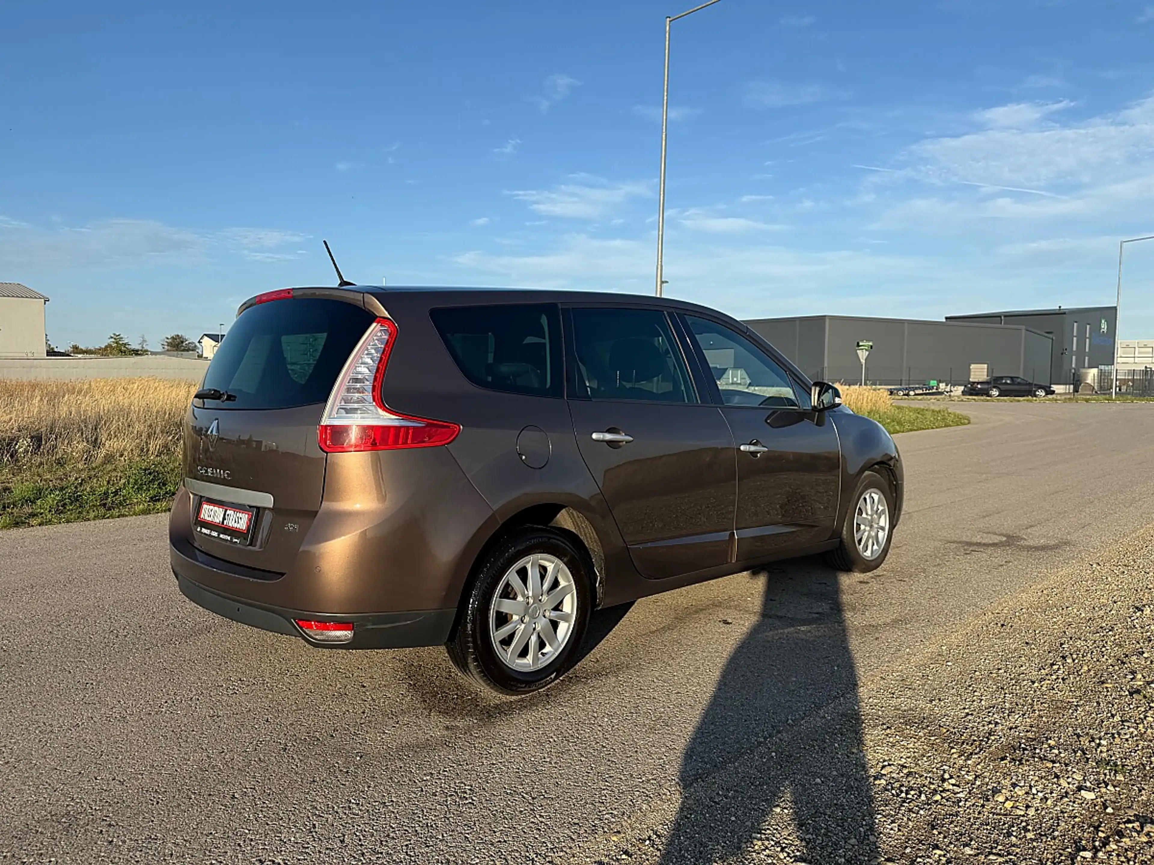Renault Grand Scenic dCi 110 EDC Privilège — photo 5