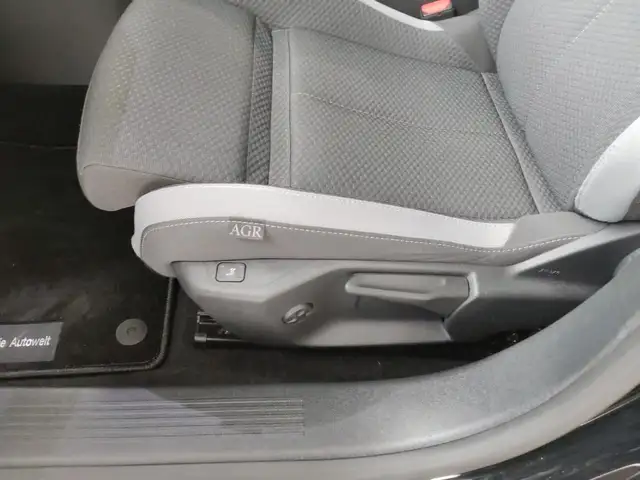Opel Astra view 12