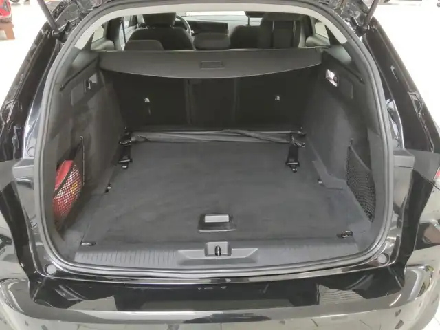 Opel Astra view 9