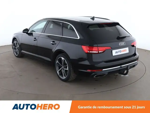 Audi A4 view 4