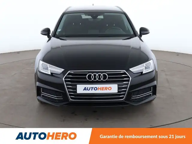 Audi A4 view 9