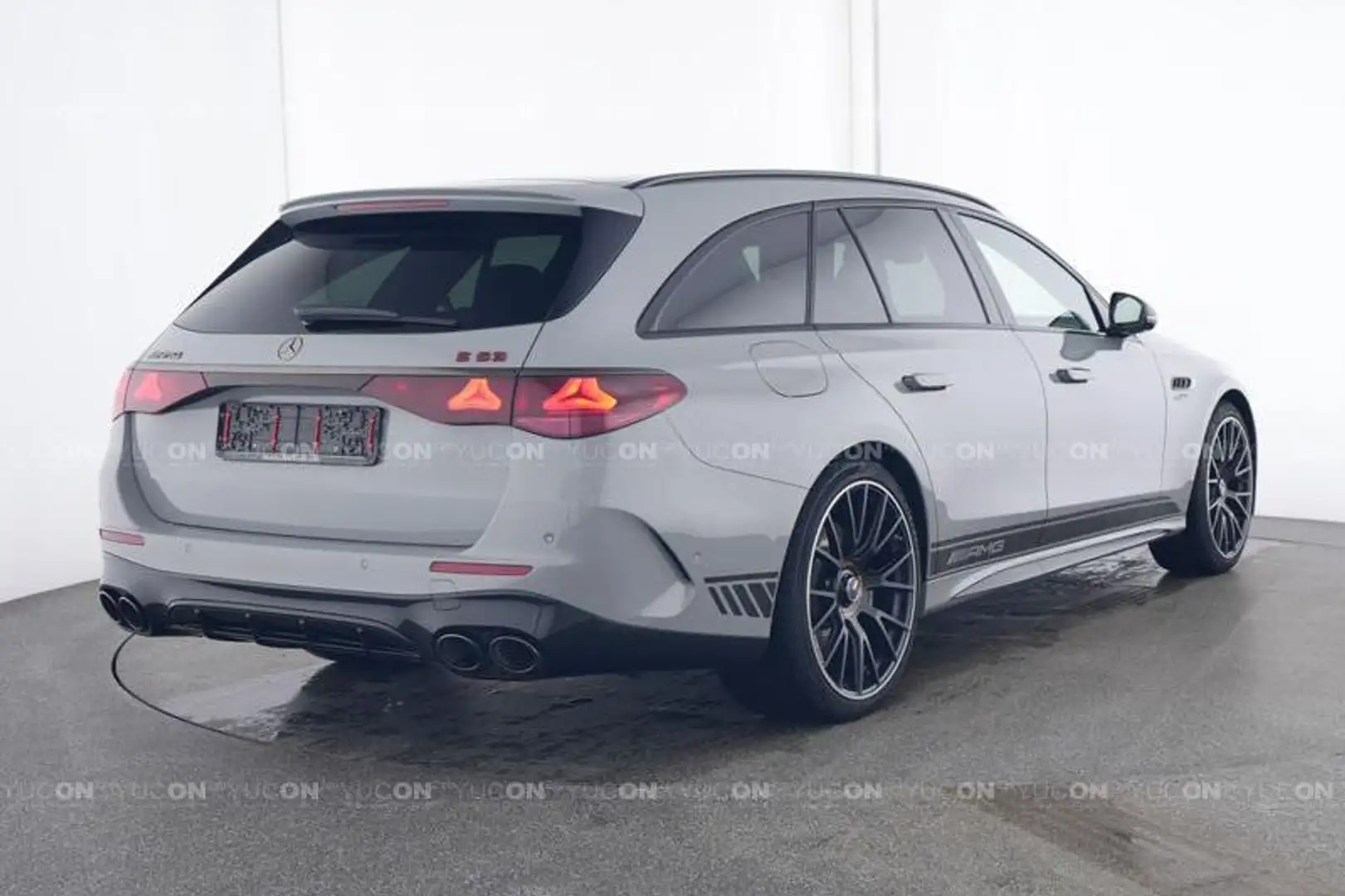 Mercedes-Benz E 53 AMG E Estate Automaat 4MATIC+ Edition 1 | MANUFAKTUR | Grijs - 2
