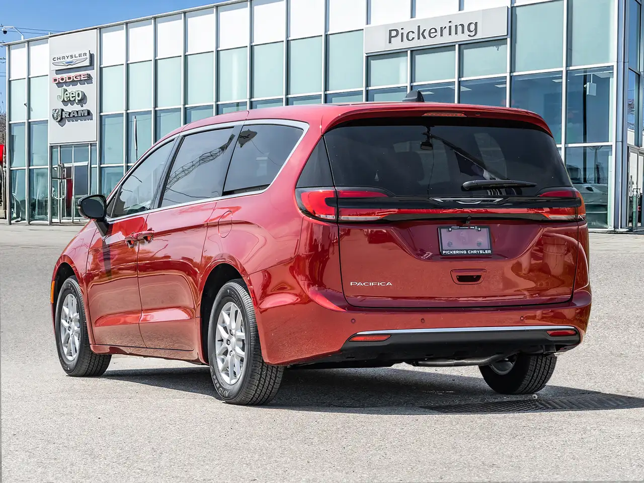 Chrysler Pacifica photo Chrysler Pacifica
