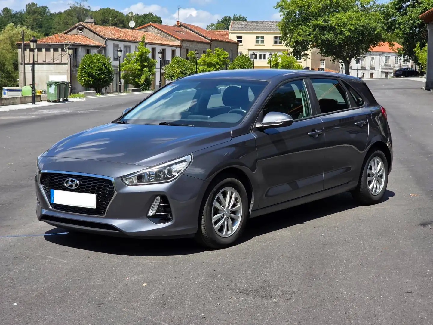Hyundai i30 i30 CW 1.6CRDi Link 110 Link Gris - 1