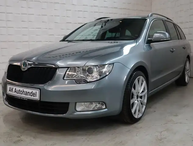 Skoda Superb Combi Ambition Automatik Xenon Navi PDC