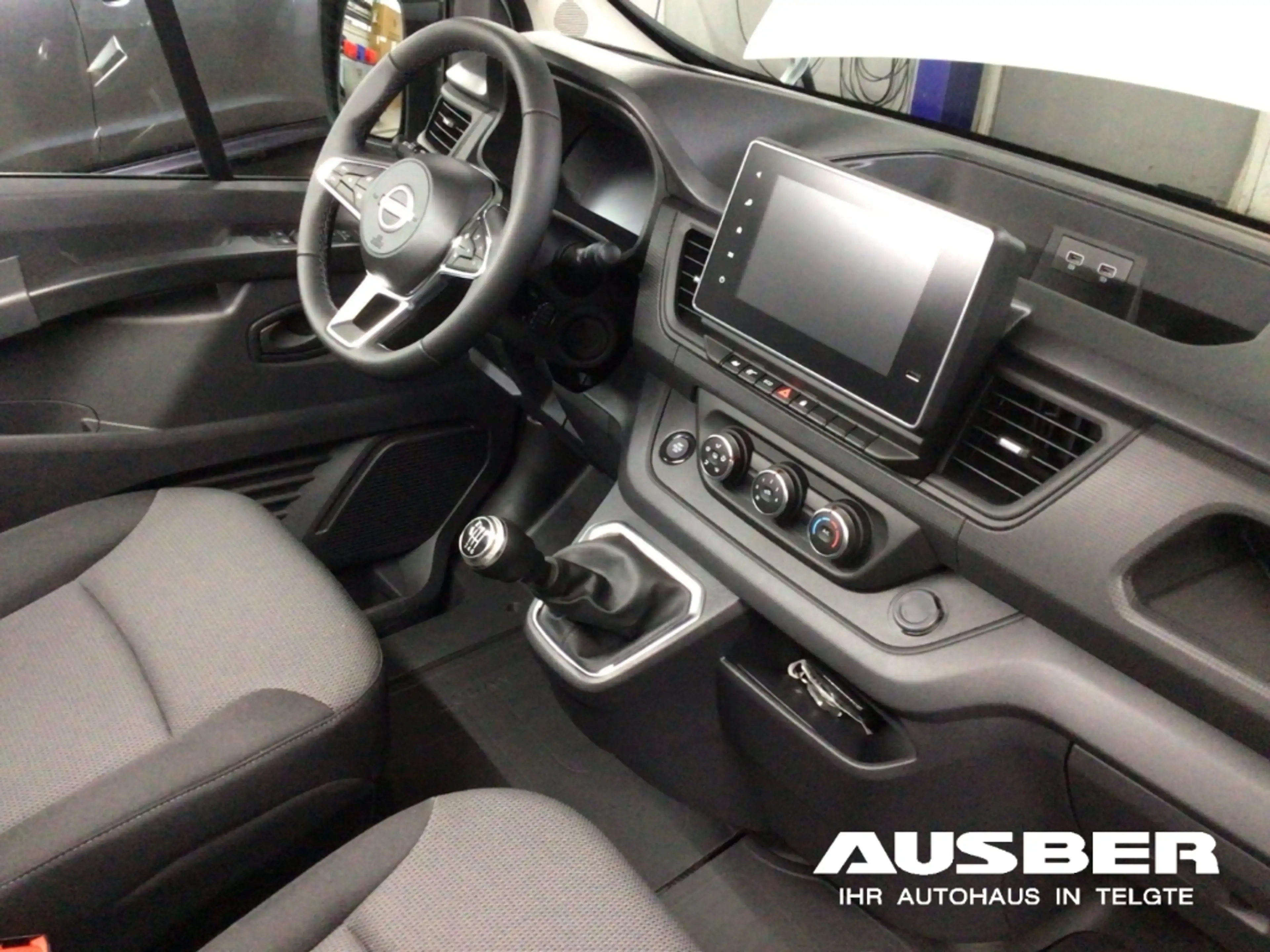 Nissan Primastar Kastenwagen L2H1 3,0t N-Connecta Laderaumboden Gan — photo 9