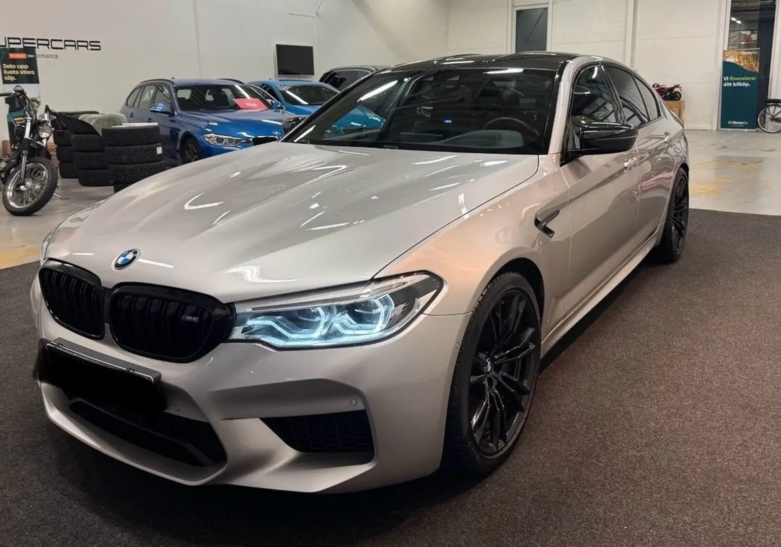 BMW M5 xDrive 820hk HUD H/K Ferrita - 1