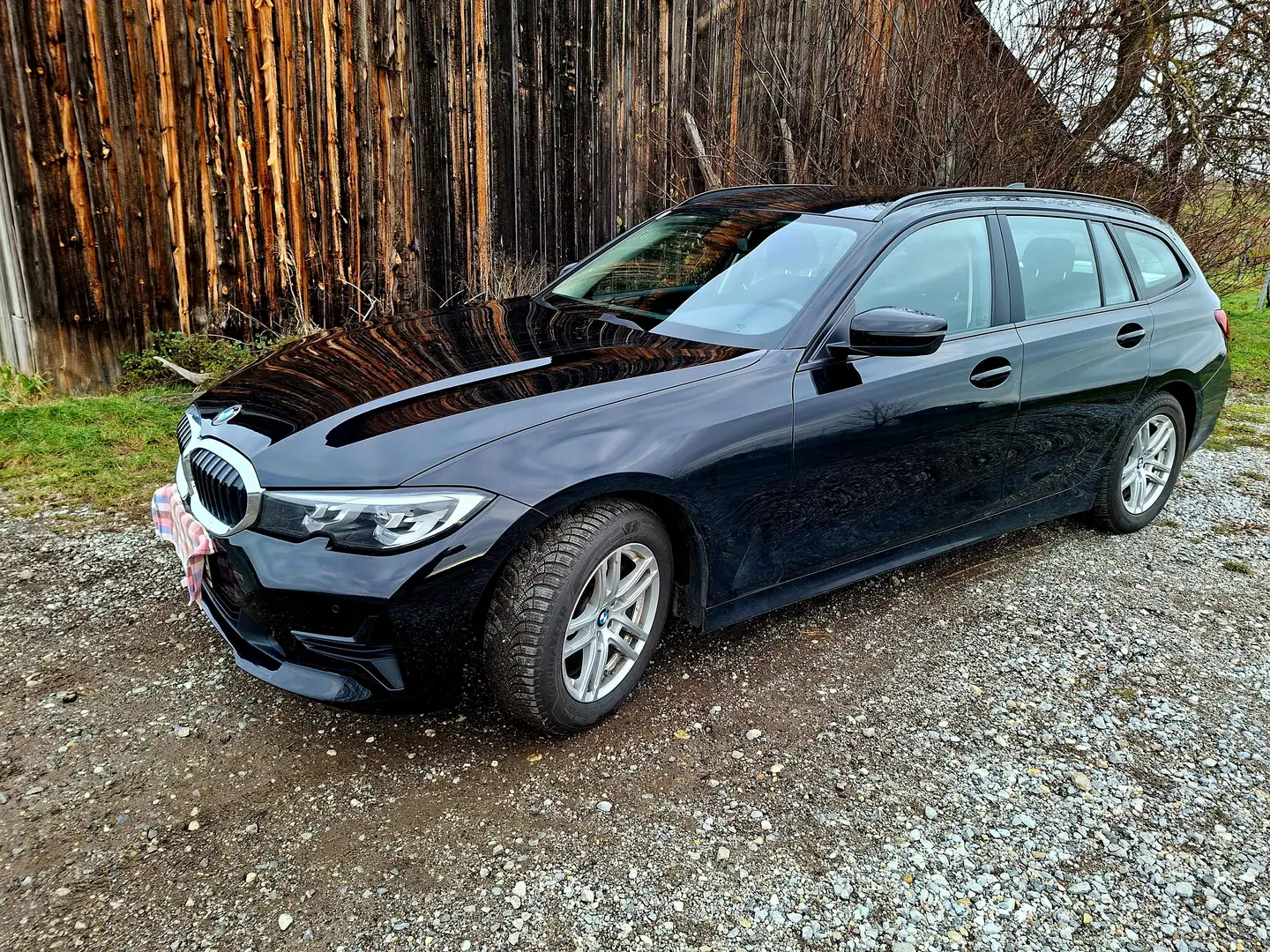 BMW 318 318d Touring Schwarz - 2