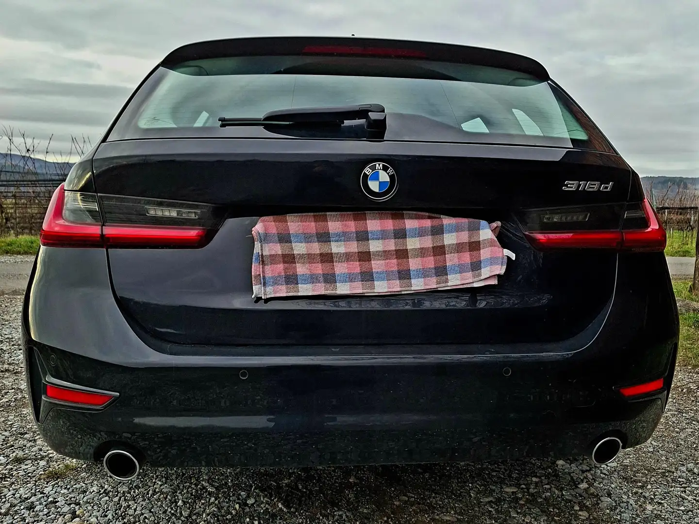 BMW 318 318d Touring Schwarz - 1