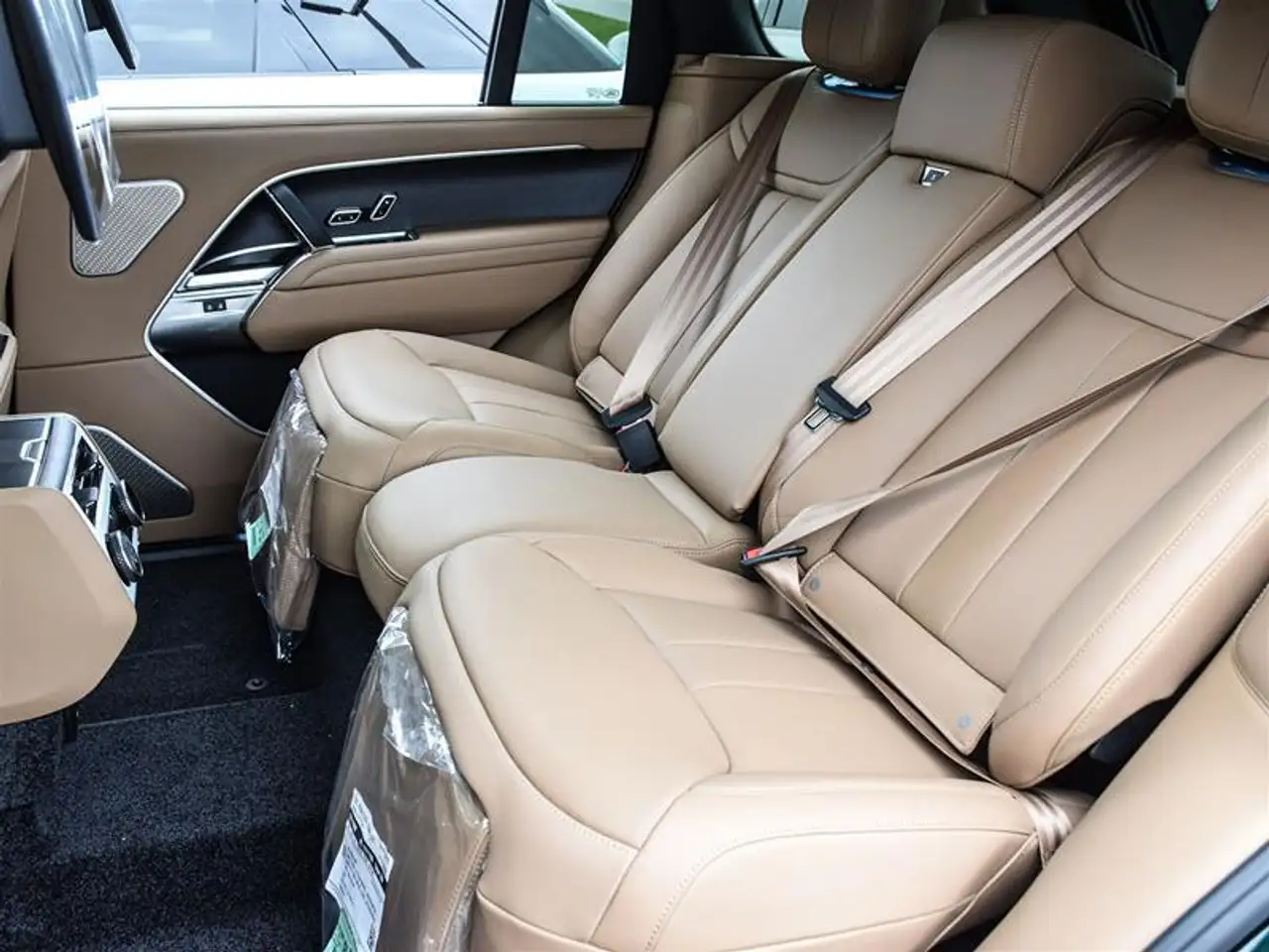 Land Rover Range Rover photo Land Rover Range Rover