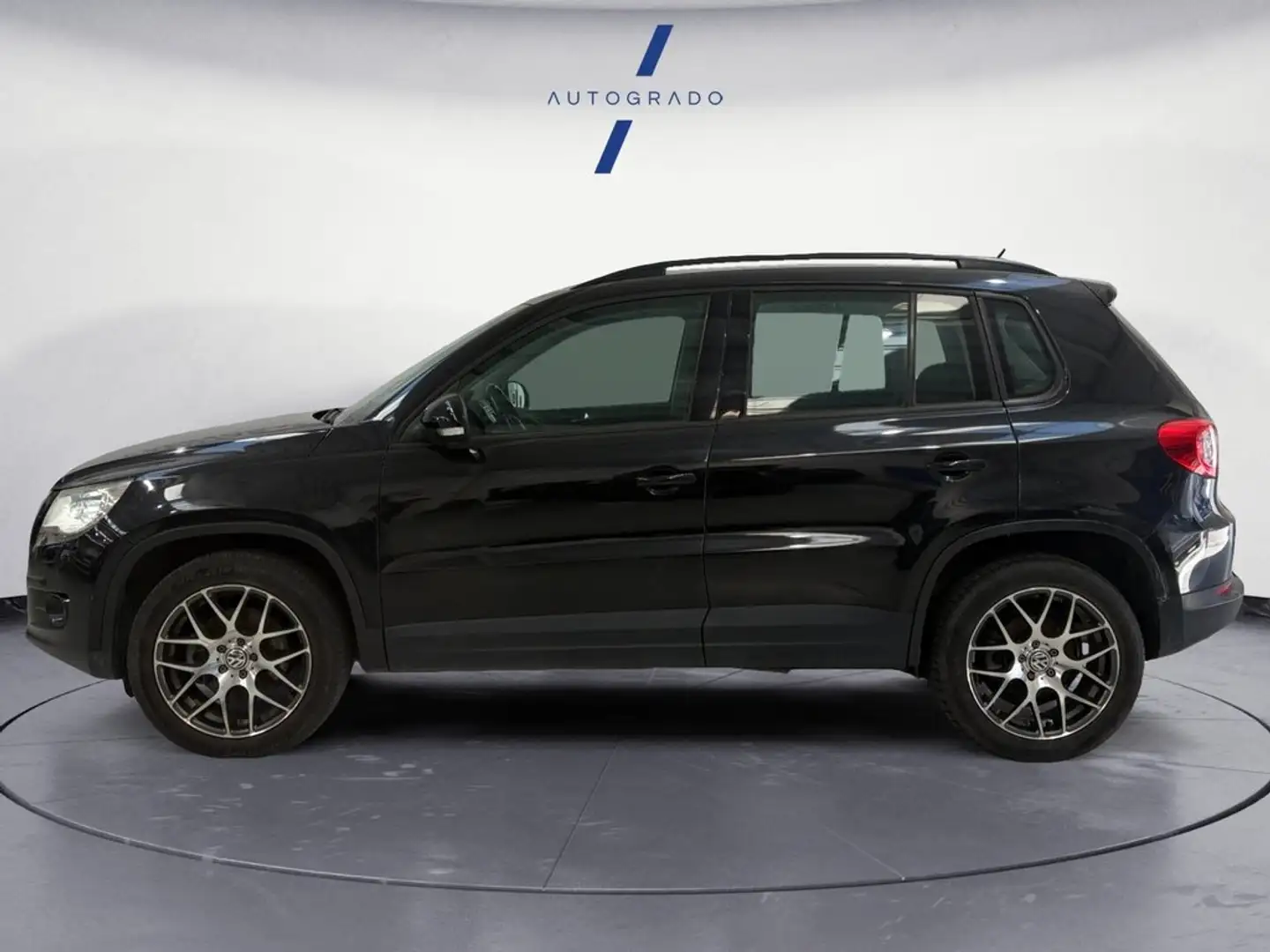 Volkswagen Tiguan 2.0 TDI Front Drive 140 Advance BM Tech Negro - 2