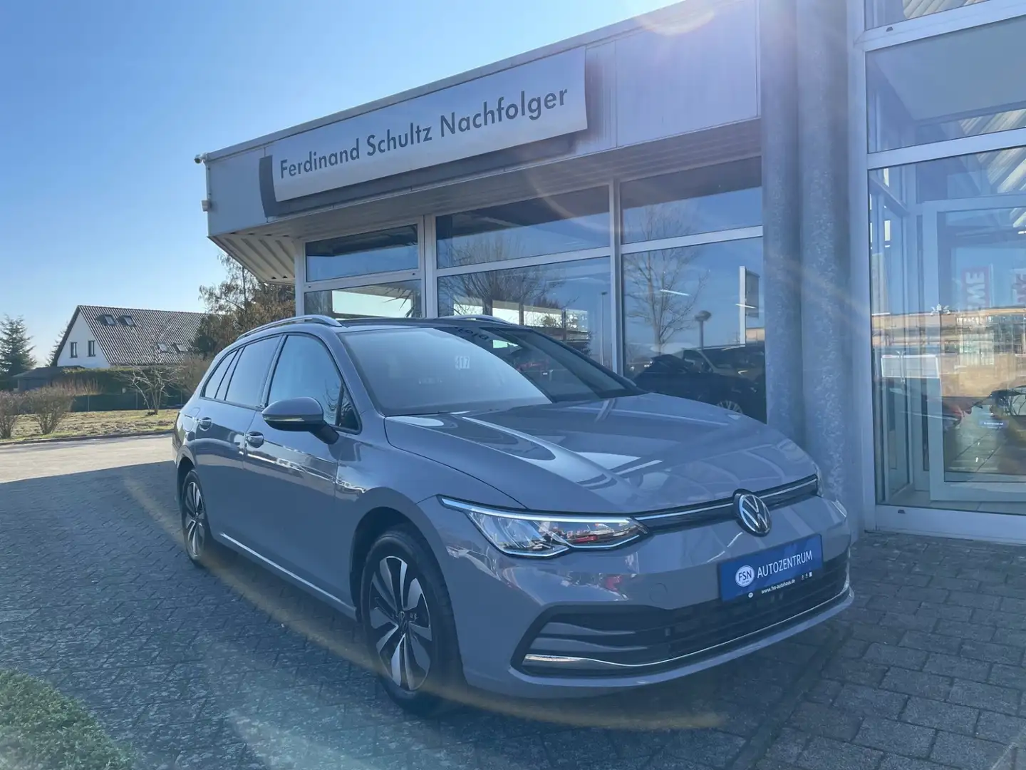 Volkswagen Golf Variant VIII Variant 2.0 TDI Move DSG AHK NAVI ACC LED Grau - 2