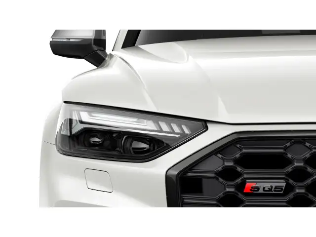 Audi SQ5 view 2
