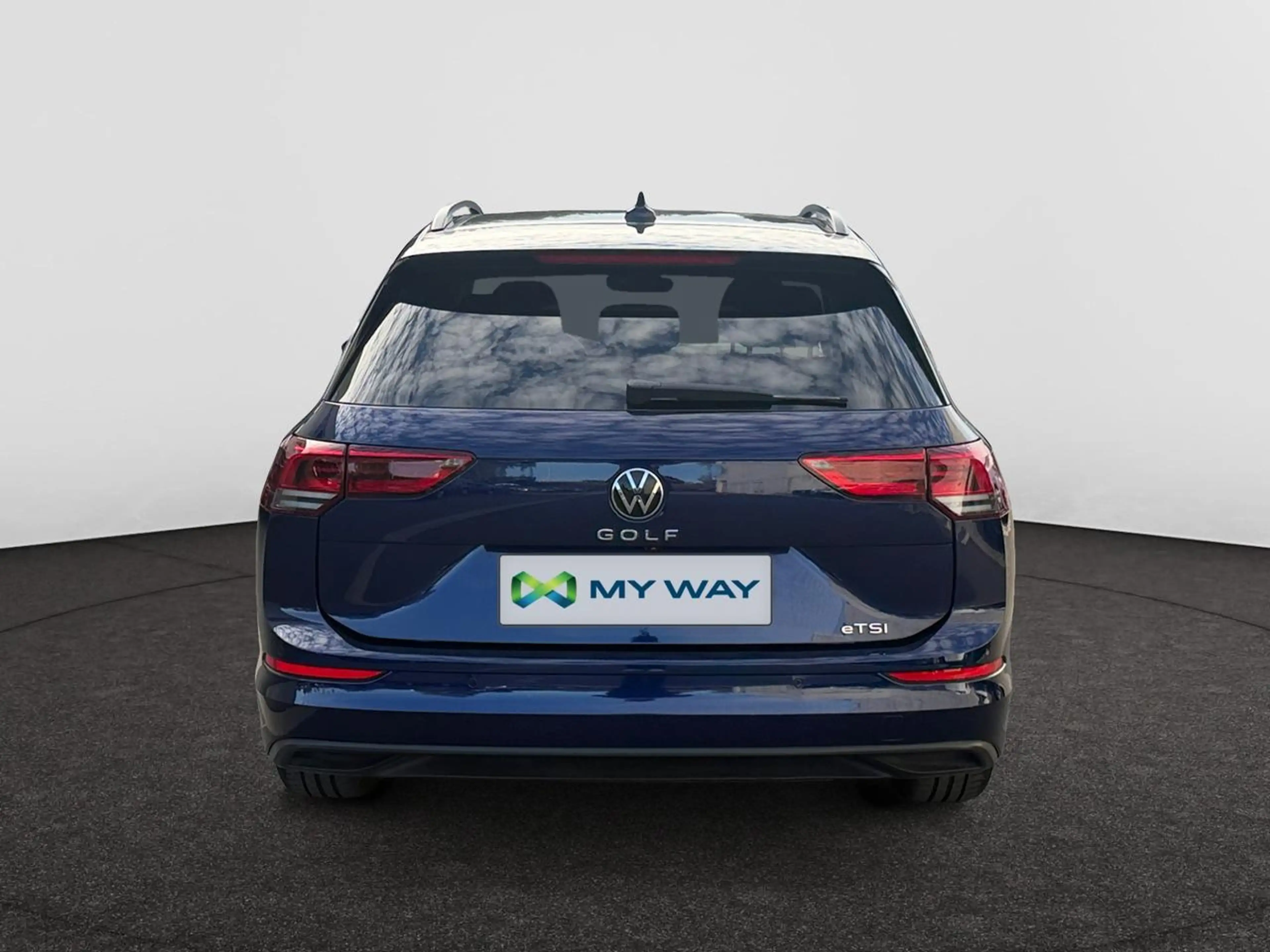 Volkswagen Golf Variant Golf SW 1.0 eTSI Life Business Premium OPF DSG — photo 4