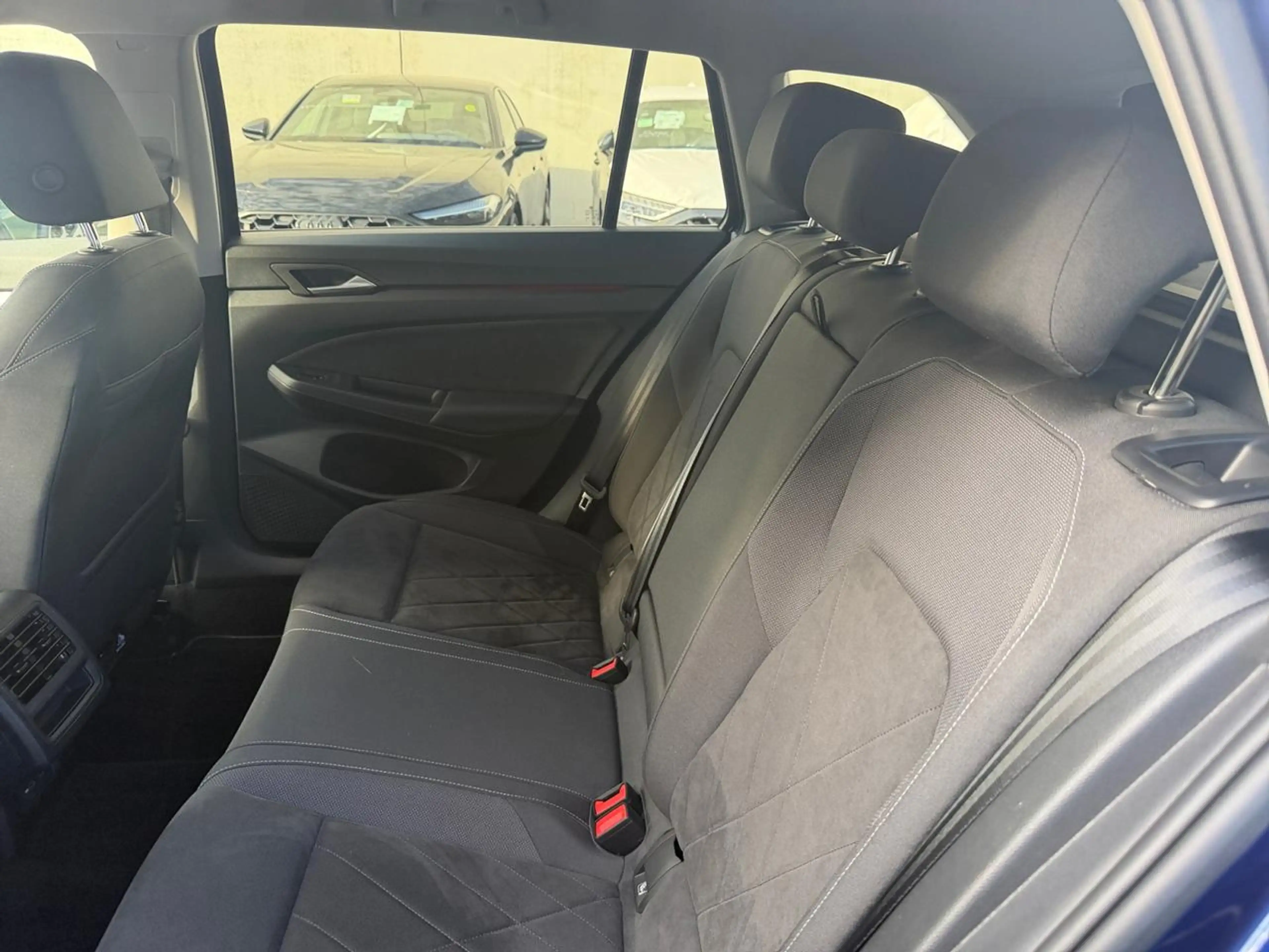 Volkswagen Golf Variant Golf SW 1.0 eTSI Life Business Premium OPF DSG — photo 13
