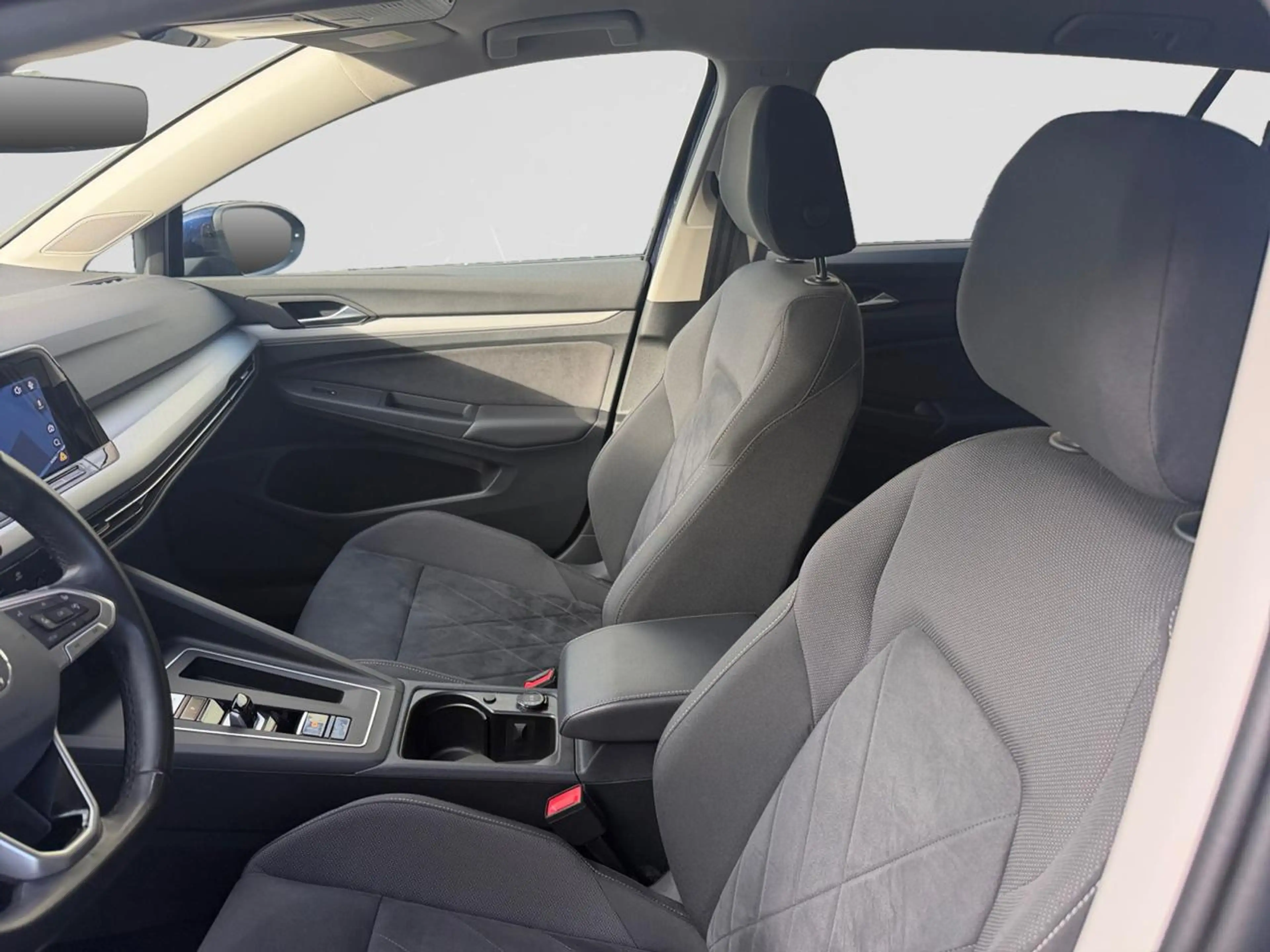 Volkswagen Golf Variant Golf SW 1.0 eTSI Life Business Premium OPF DSG — photo 9