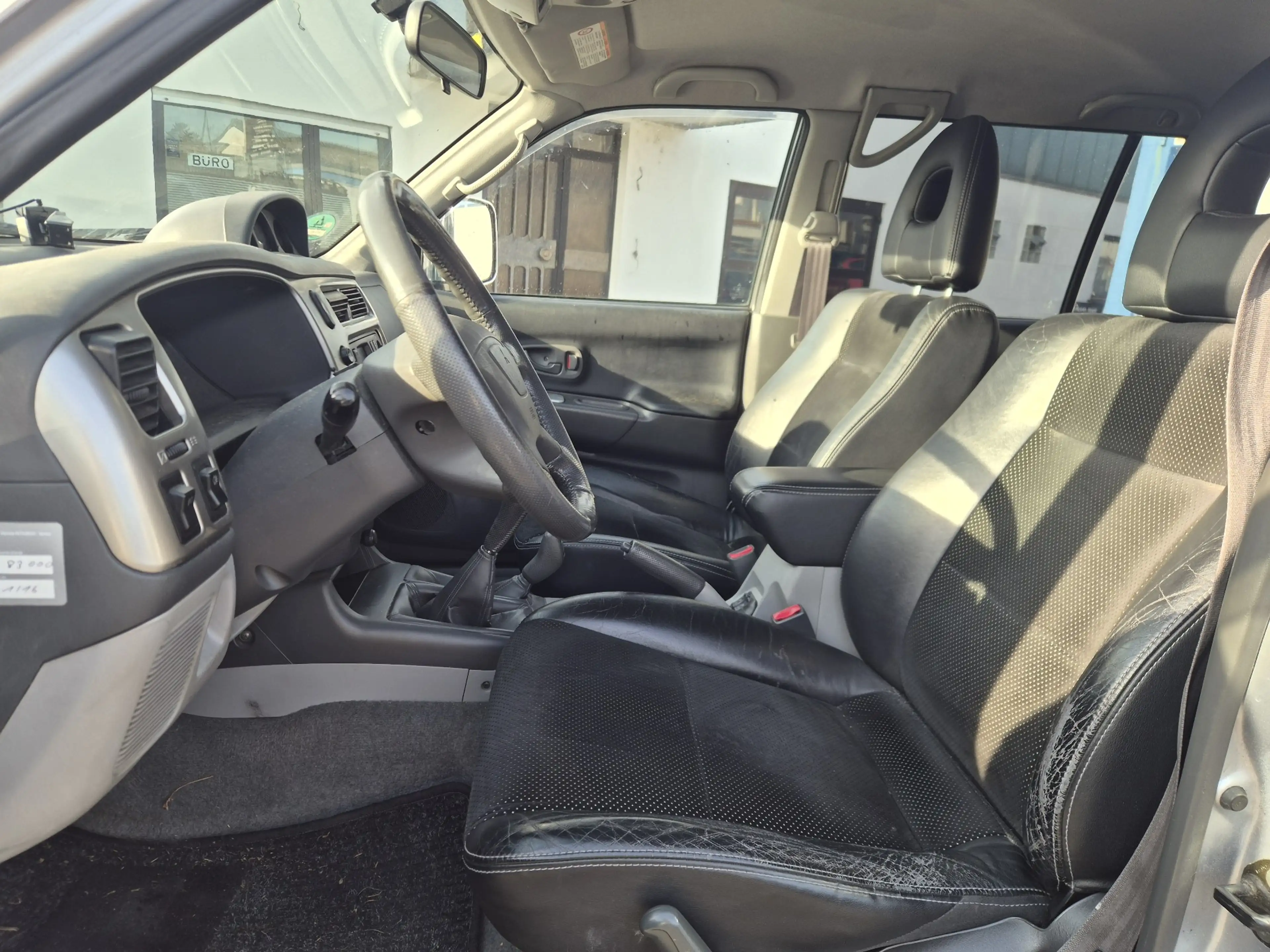 Mitsubishi Pajero Sport 2.5 TD Liberty — photo 12