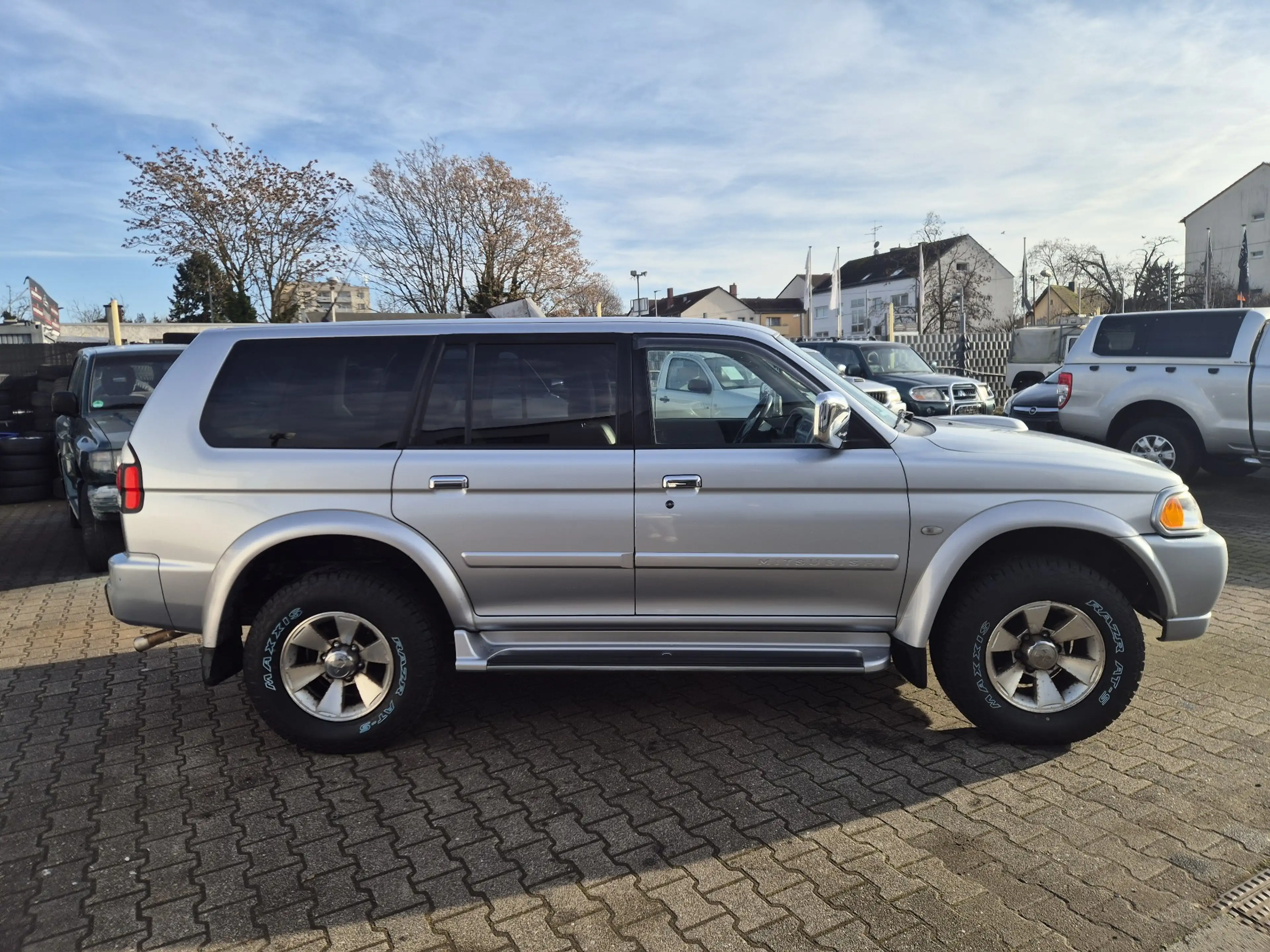 Mitsubishi Pajero Sport 2.5 TD Liberty — photo 10