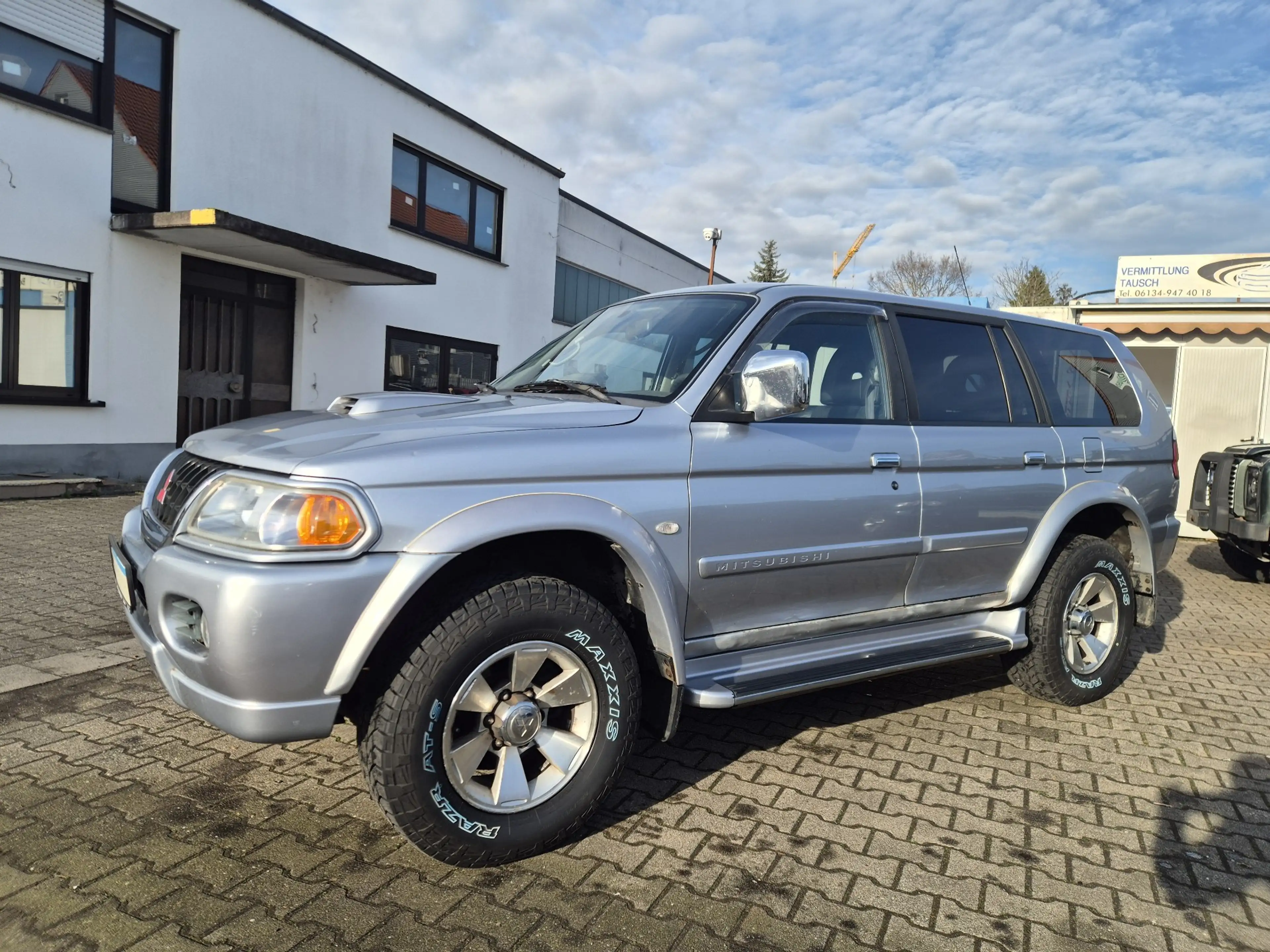 Mitsubishi Pajero Sport 2.5 TD Liberty — photo 5