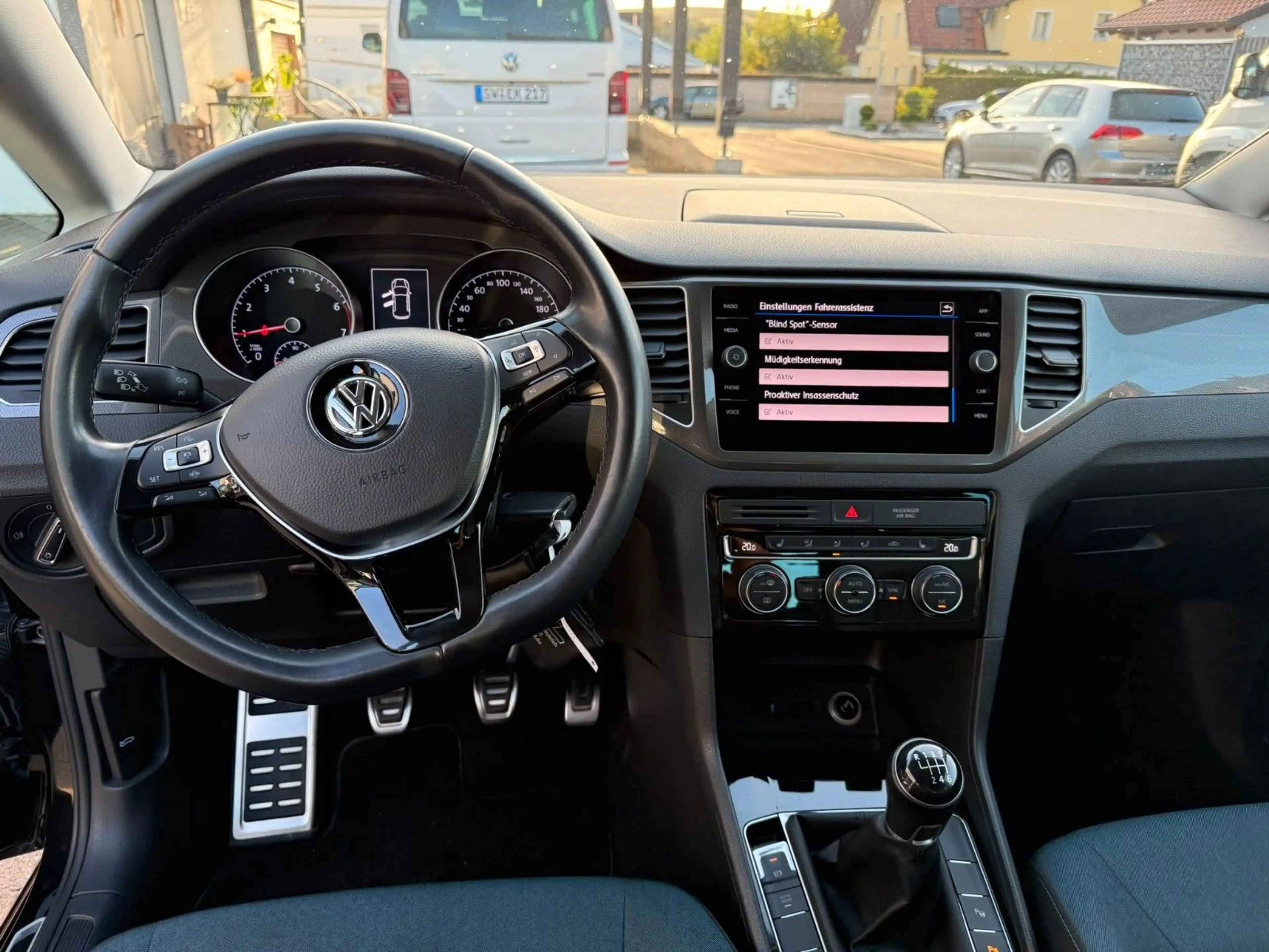 Volkswagen Golf Sportsvan 1.5 TSI VII IQ.DRIVE — photo 11