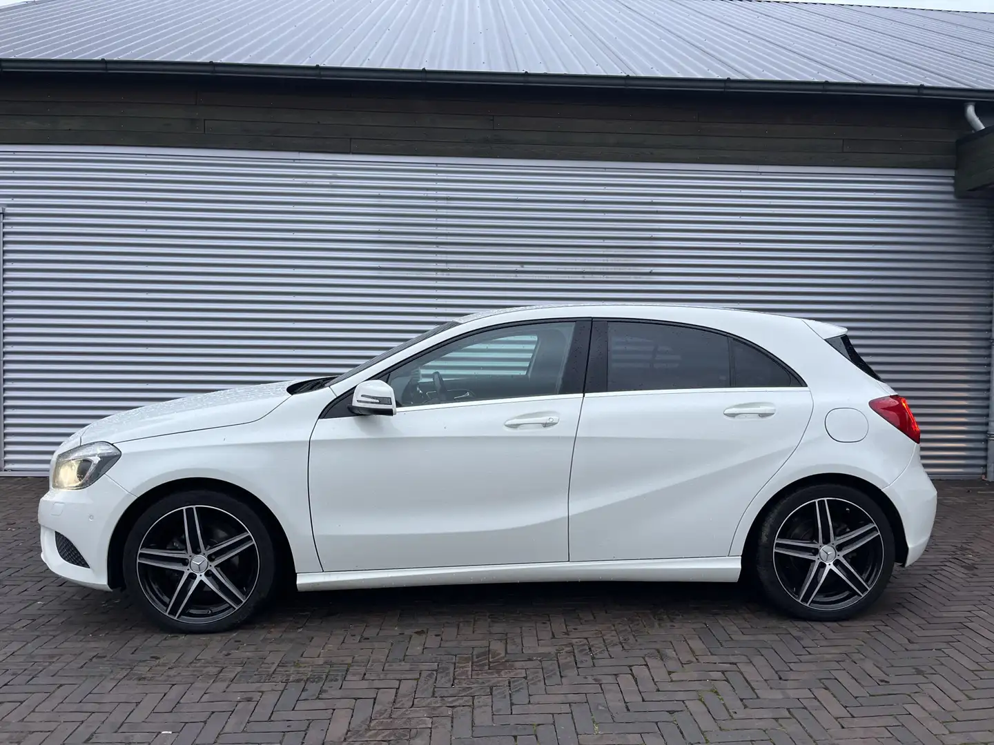 Mercedes-Benz A 180 CDI Lease Edition automaat Wit - 2