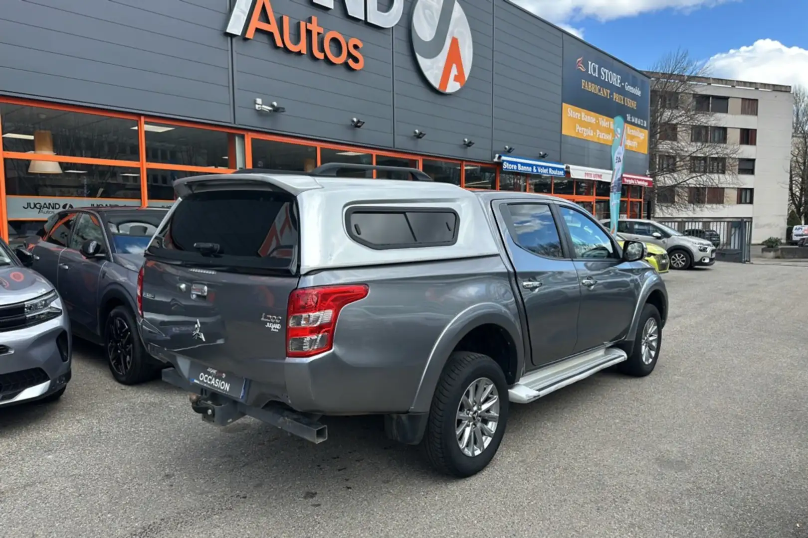 Mitsubishi L200 2.4 DI-D 181 INSTYLE HARDTOP Gris - 2