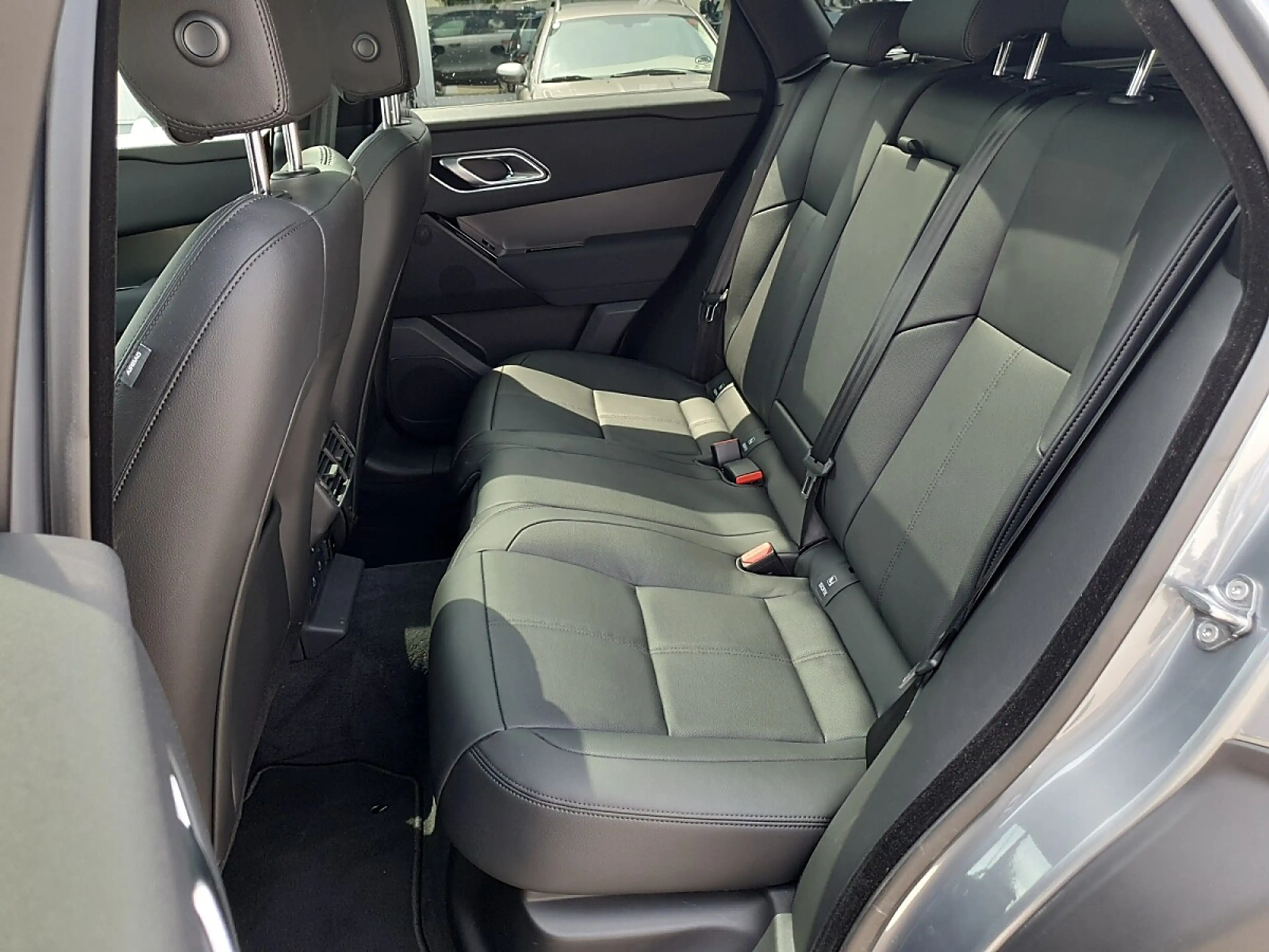 Land Rover Range Rover Velar P400e PHEV Allrad Dynamic SE 19,2kWh Aut. — photo 15