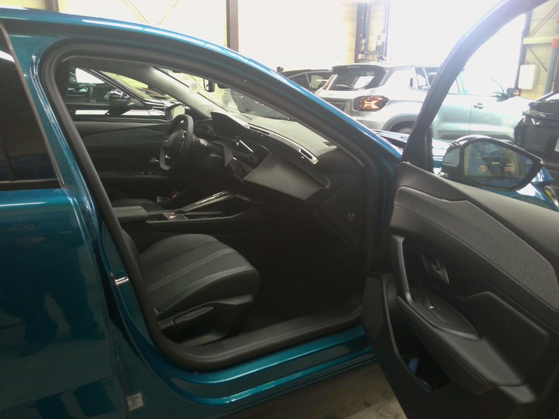 Peugeot 408 Hybrid Allure e-DSC6 — photo 5