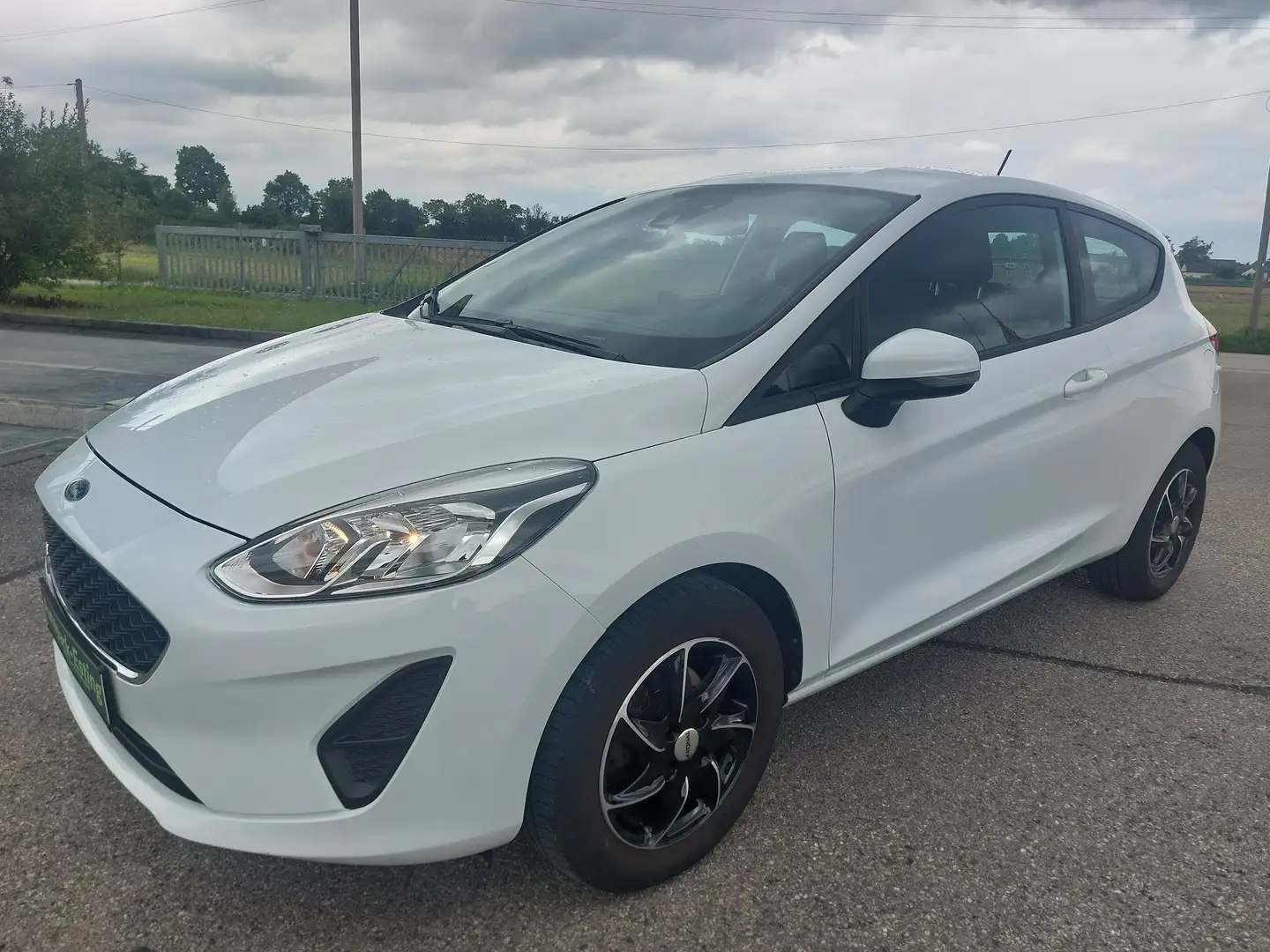 Ford Fiesta Trend 1.1 Klima Shz Spur Temp Alu Weiß - 2