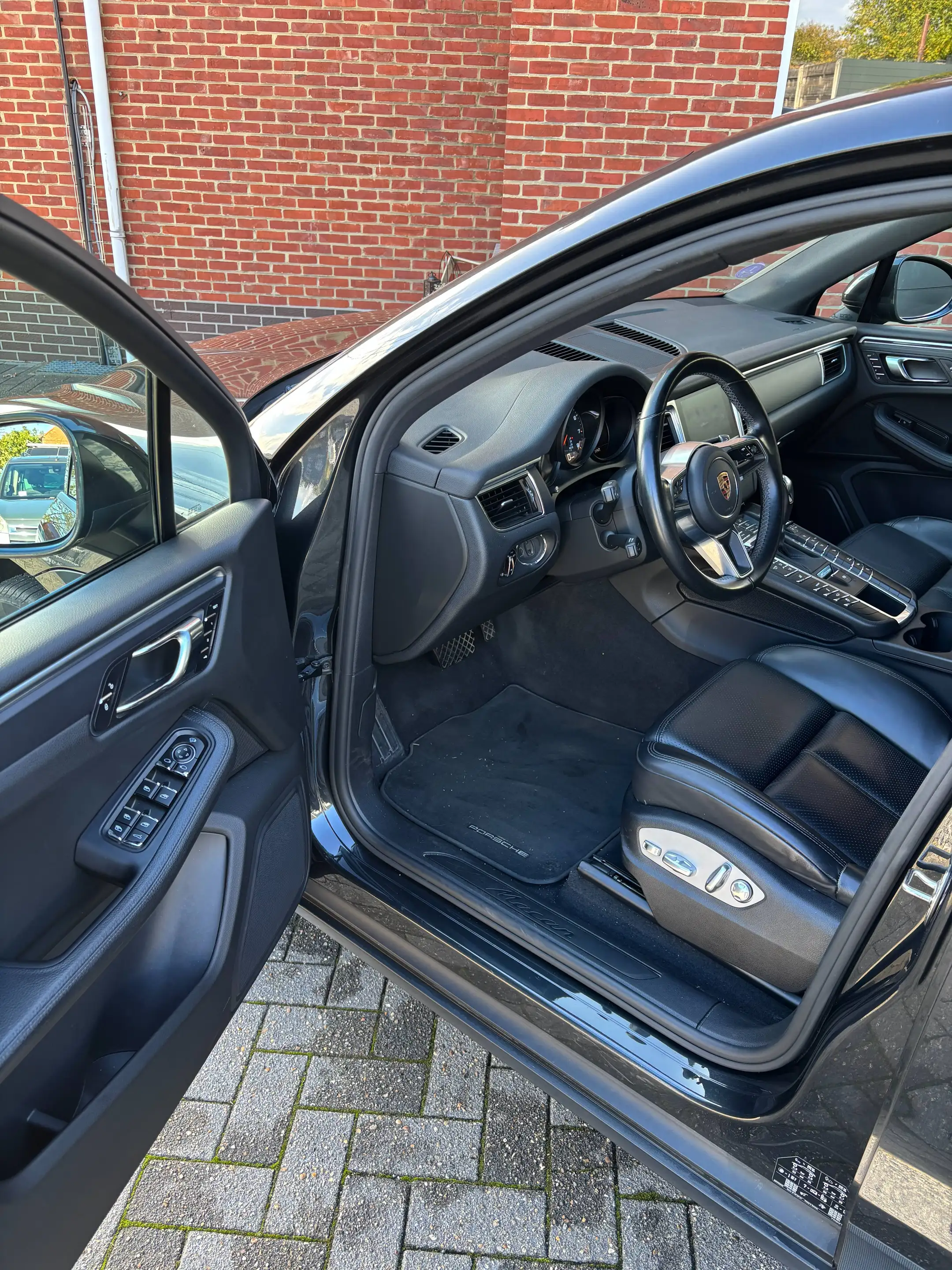 Porsche Macan Macan 2.0 Turbo PDK — photo 14
