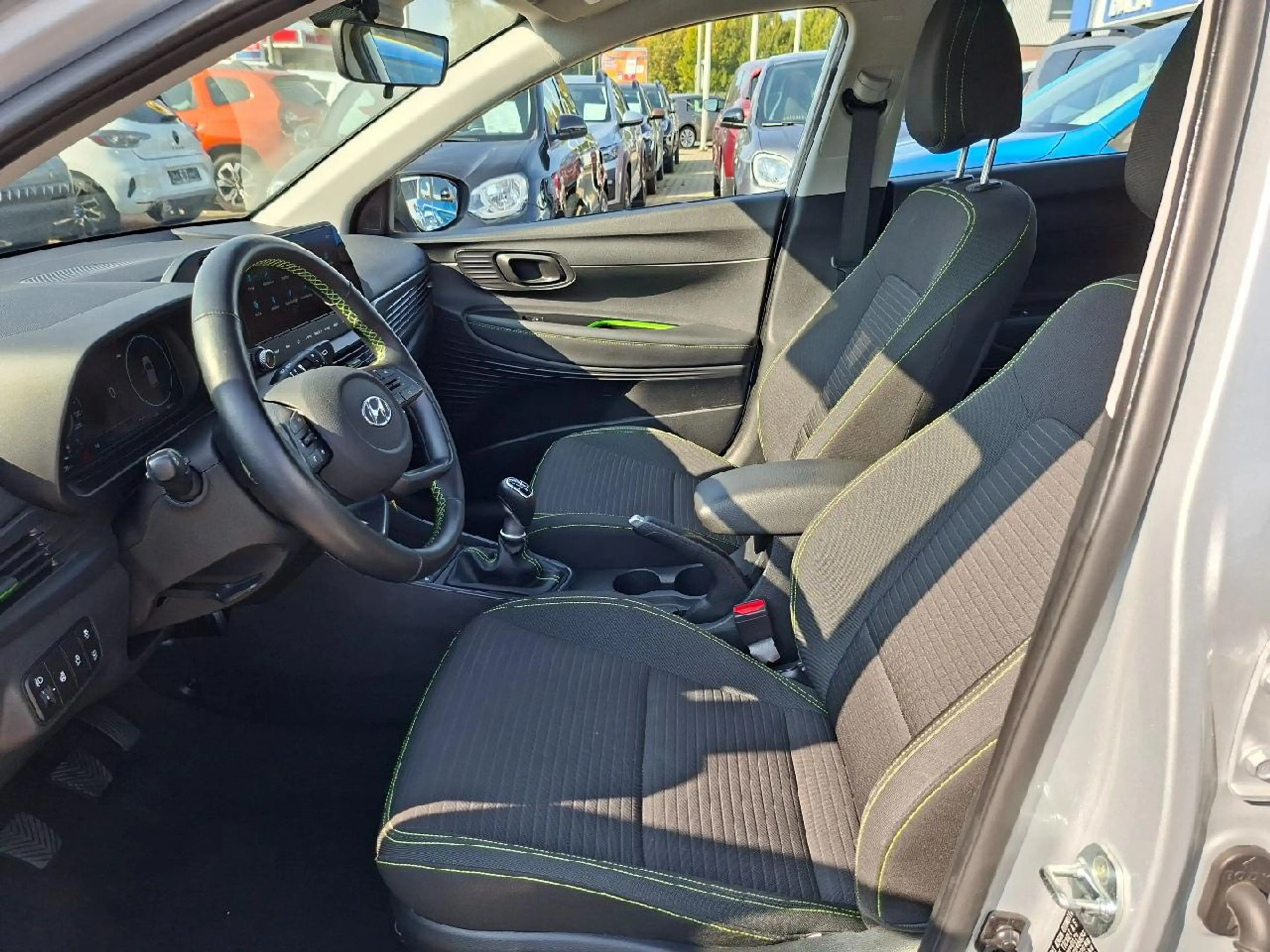 Hyundai i20 Intro Edition Mhd*AppleCar*Klima*SHZ*Navi*DAB+* — photo 8