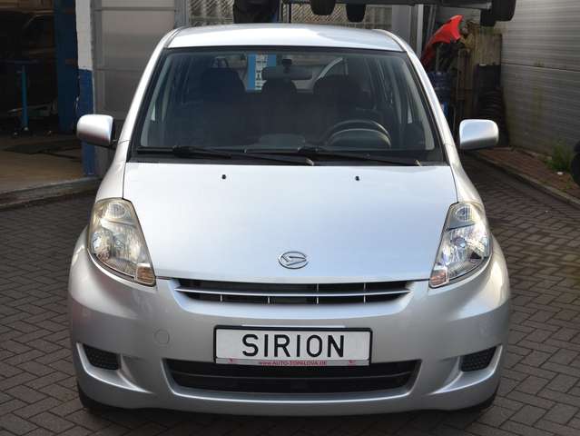 Imagine Daihatsu Sirion Sirion 1.3 Automatik Scheckheft II Hand Ganzj.Reif