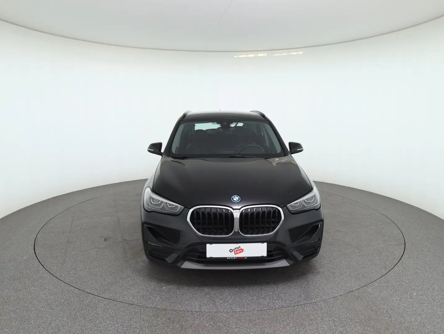 BMW X1 xDrive25e PHEV Aut. Schwarz - 2
