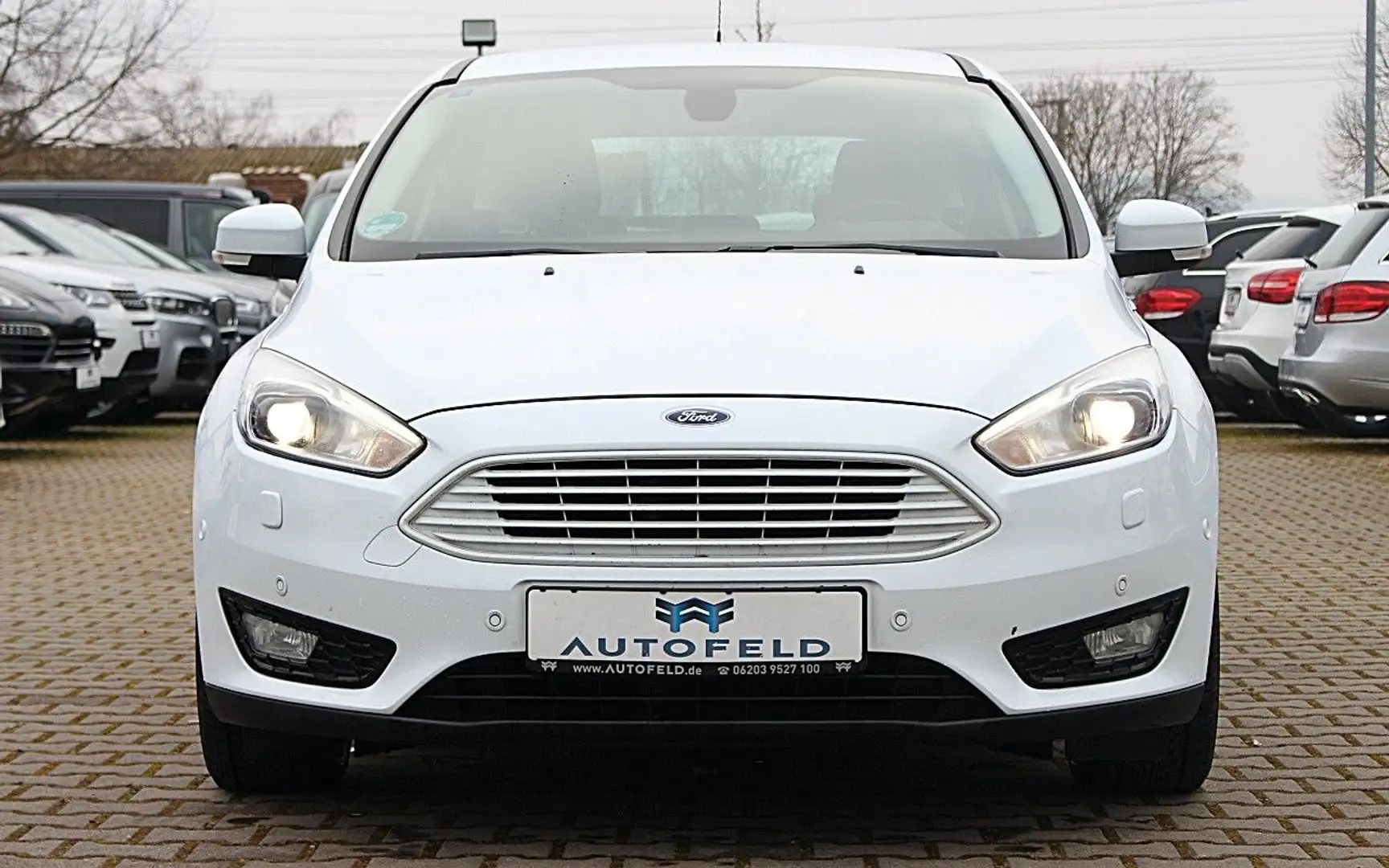 Ford Focus 1.5/VOLL SHEFT/BI XENON/NAVI/SHZ/PDC/BT/ Weiß - 2