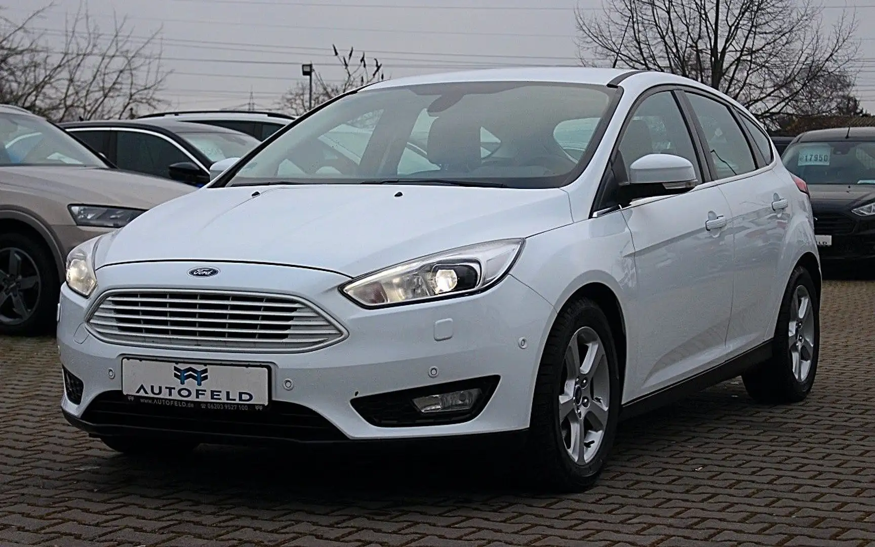 Ford Focus 1.5/VOLL SHEFT/BI XENON/NAVI/SHZ/PDC/BT/ Weiß - 1