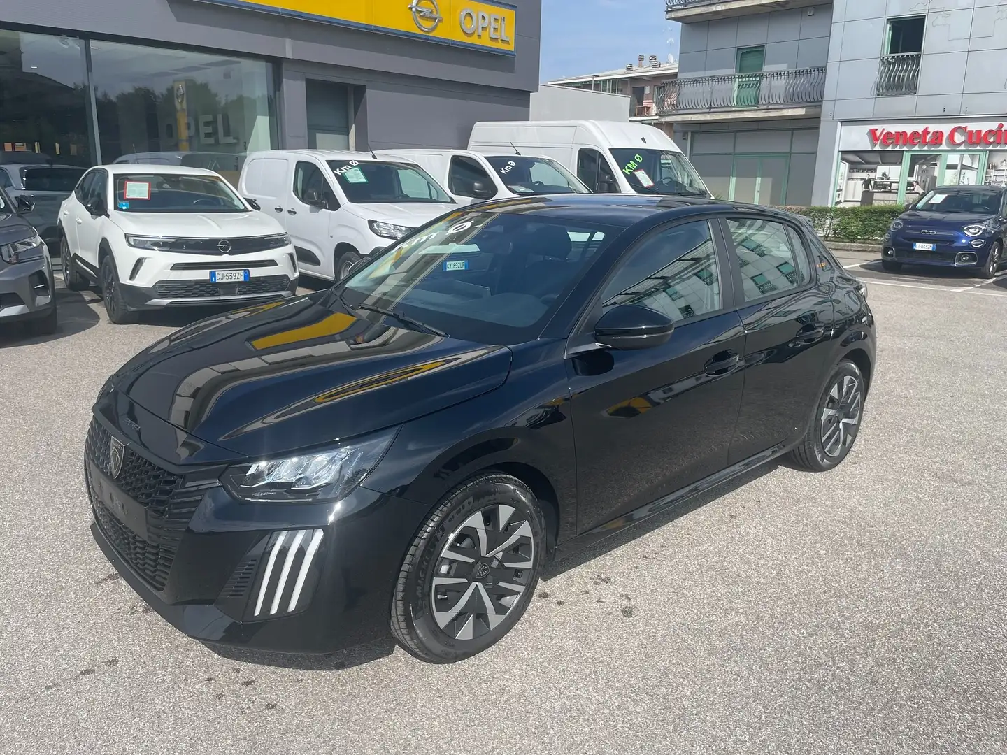 Peugeot 208 208 1.2 puretech Style 100CV MT6 *KM0* Noir - 1