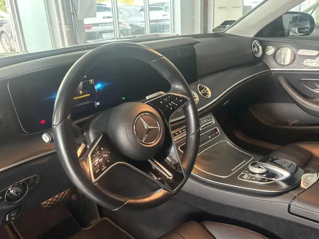 Mercedes-Benz 220 view 15