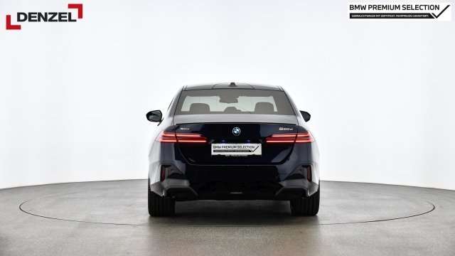 2025 BMW 520