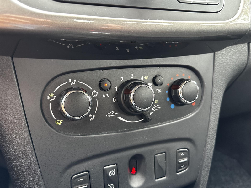 Dacia Sandero 0.9 Tce 90pk Easy-R S&S Lauréate AIRCO AUTOMAAT — photo 22