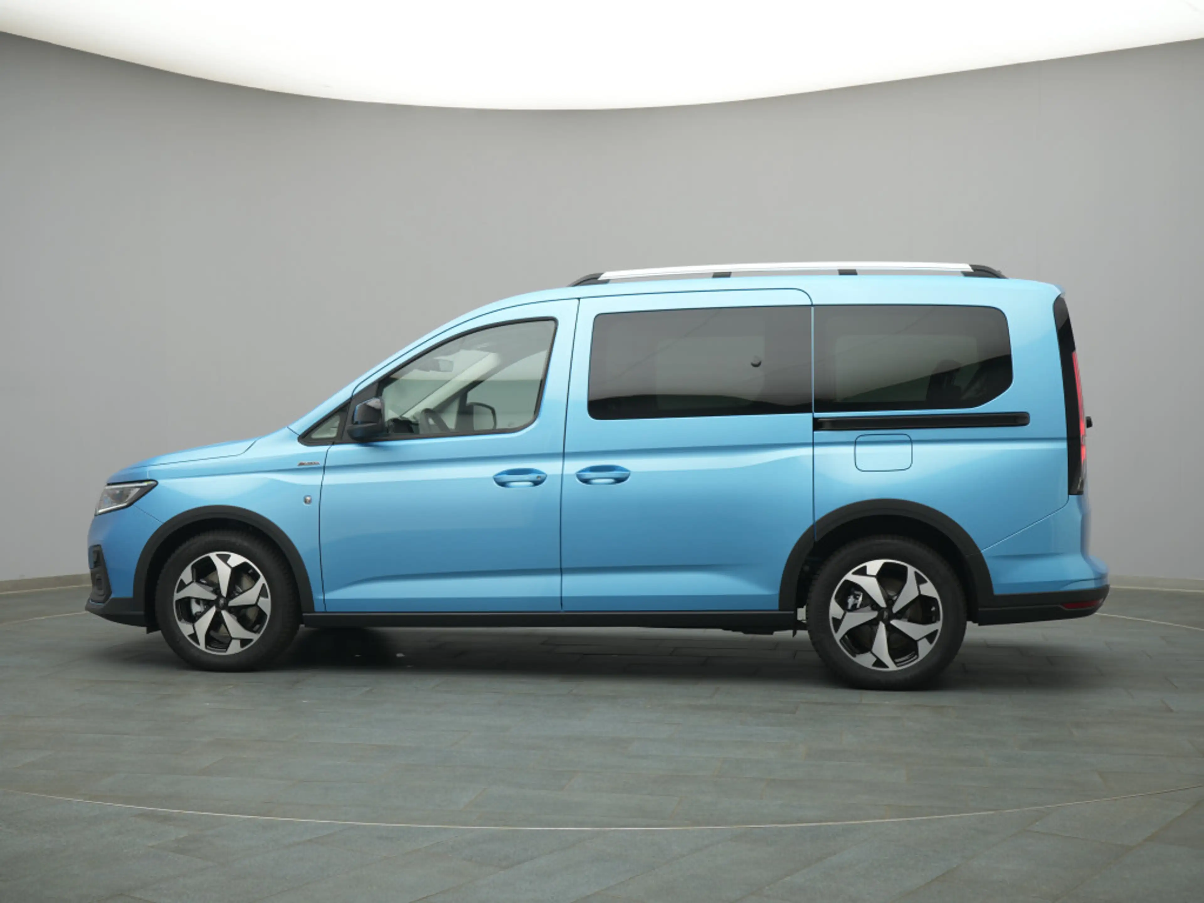 Ford Tourneo Grand Connect Active Aut. 4x4 -14%* — photo 3