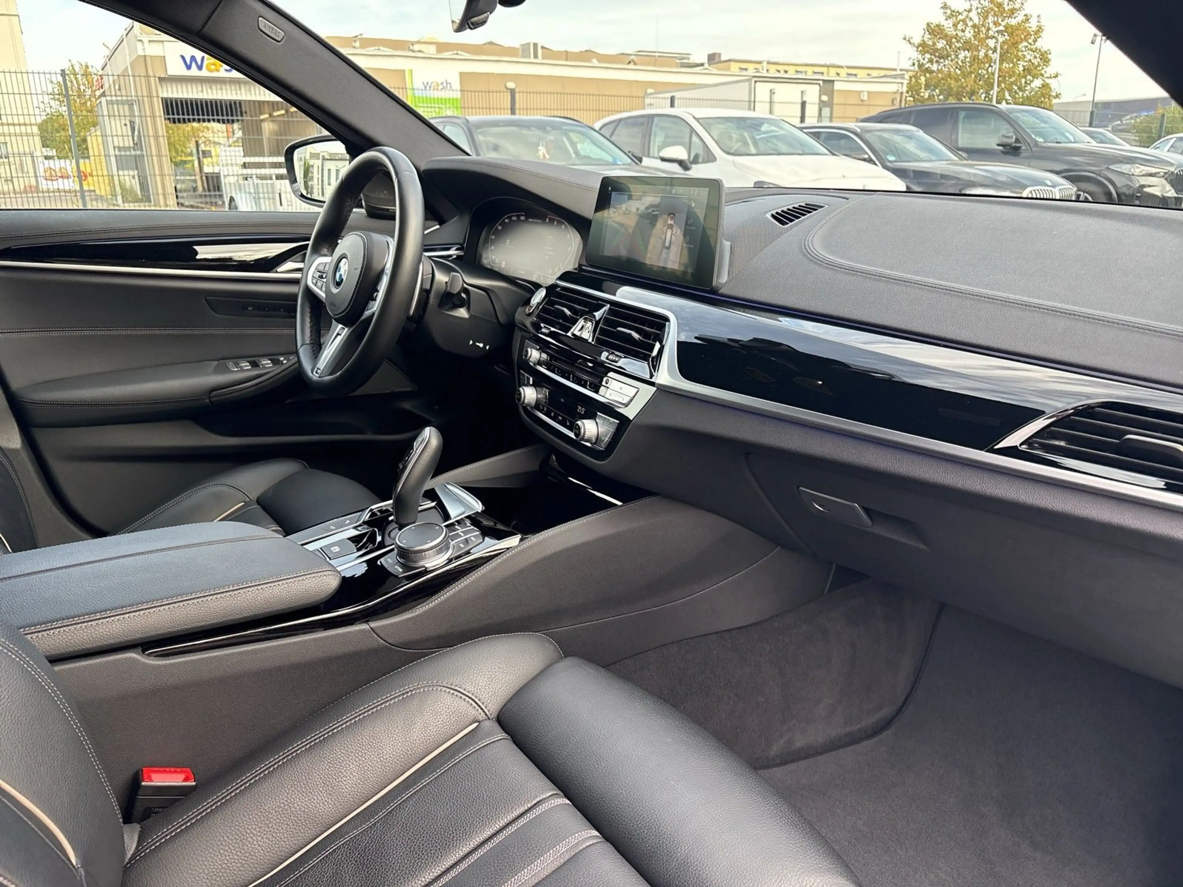 BMW 550 M550d xDrive AHK HUD Massage Standhz HK HiFi DA+ P — photo 11