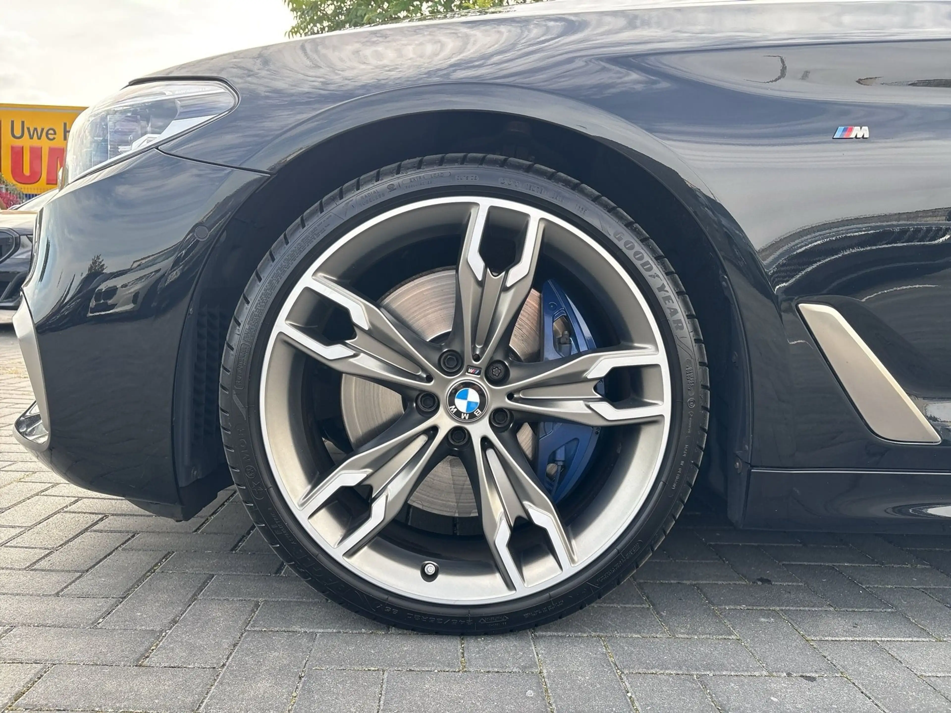 BMW 550 M550d xDrive AHK HUD Massage Standhz HK HiFi DA+ P — photo 3