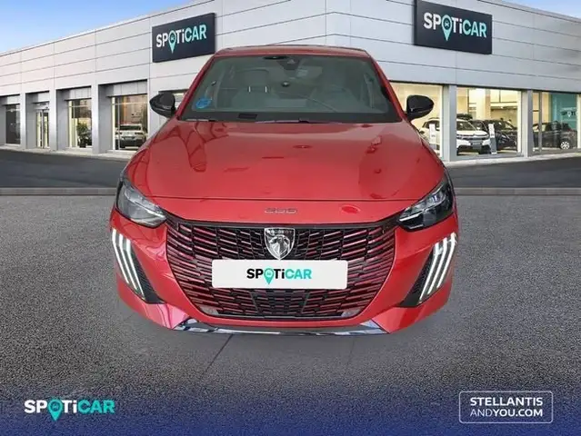 Peugeot 208 view 2