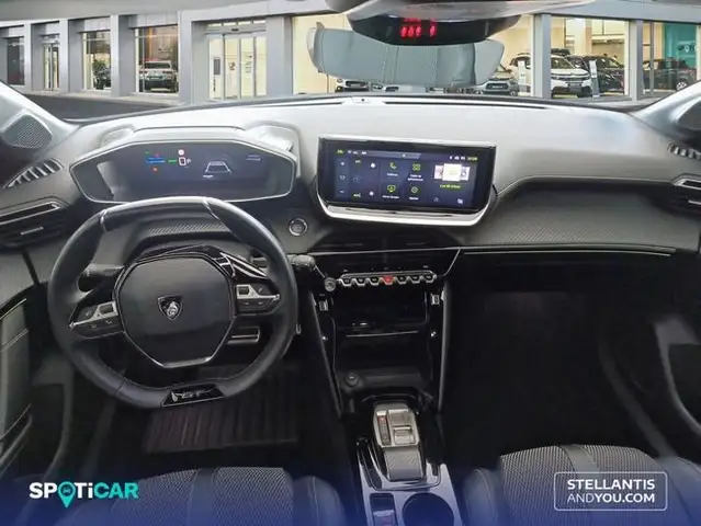 Peugeot 208 view 8